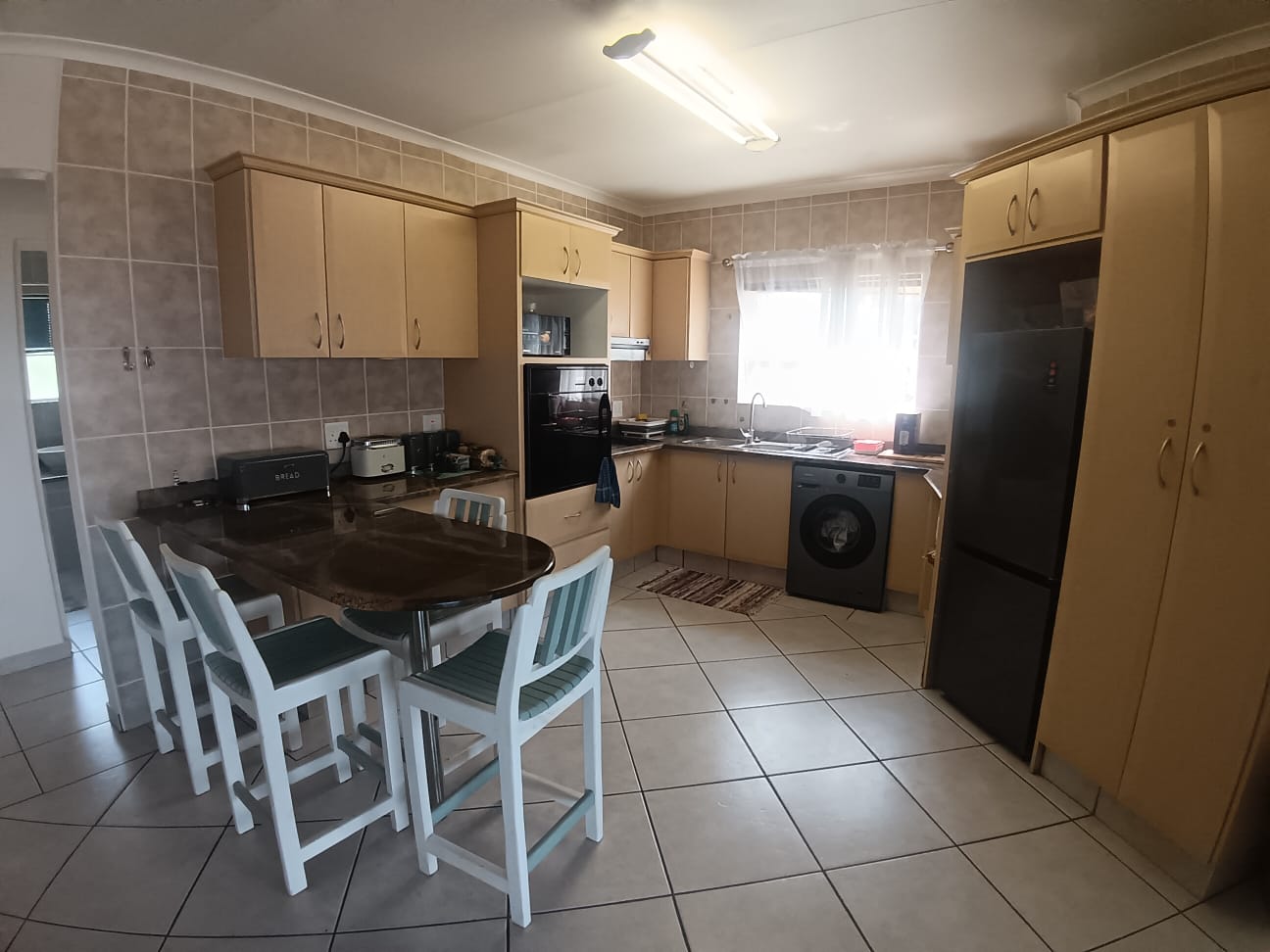 72aeeadb-fd2f-407b-912b-368efcf3ed08 Spacious 3 Bedroom, 1.5 Bathroom, open plan, Uvongo sea view for Sale