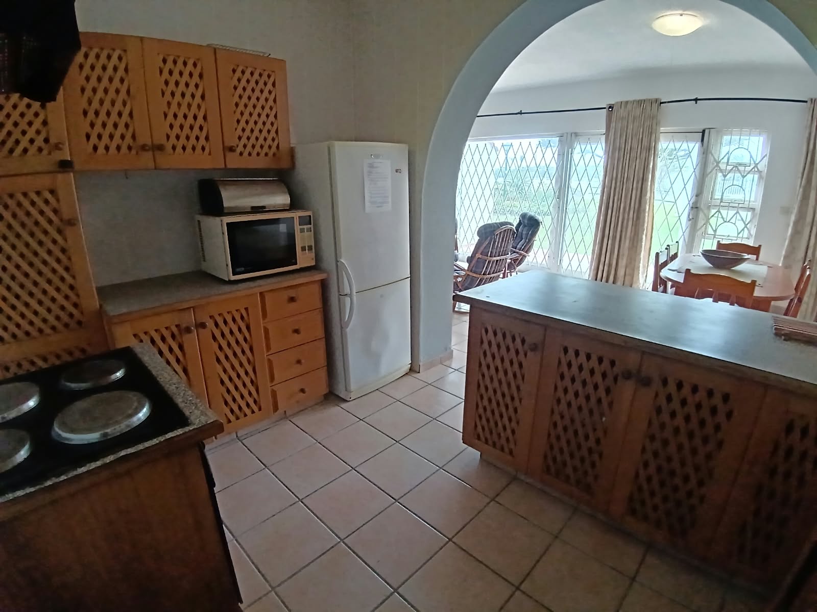9f3a629c-909b-4227-8f32-3347147c0369 2 Bedroom, 1 Bathroom, open plan, Uvongo sea view for Sale
