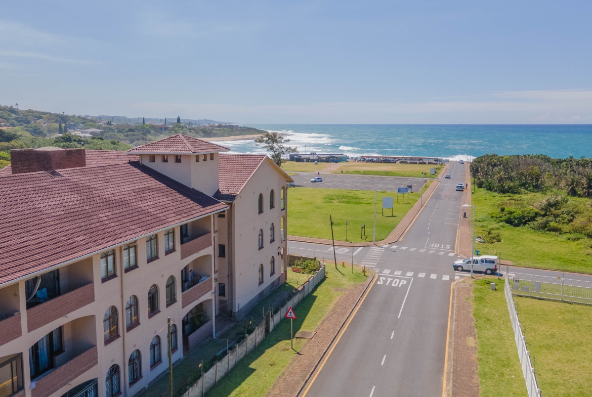 BEAUTIFULLY FURNISHED 2-BEDROOM APARTMENT WITH STUNNING SEA VIEWS