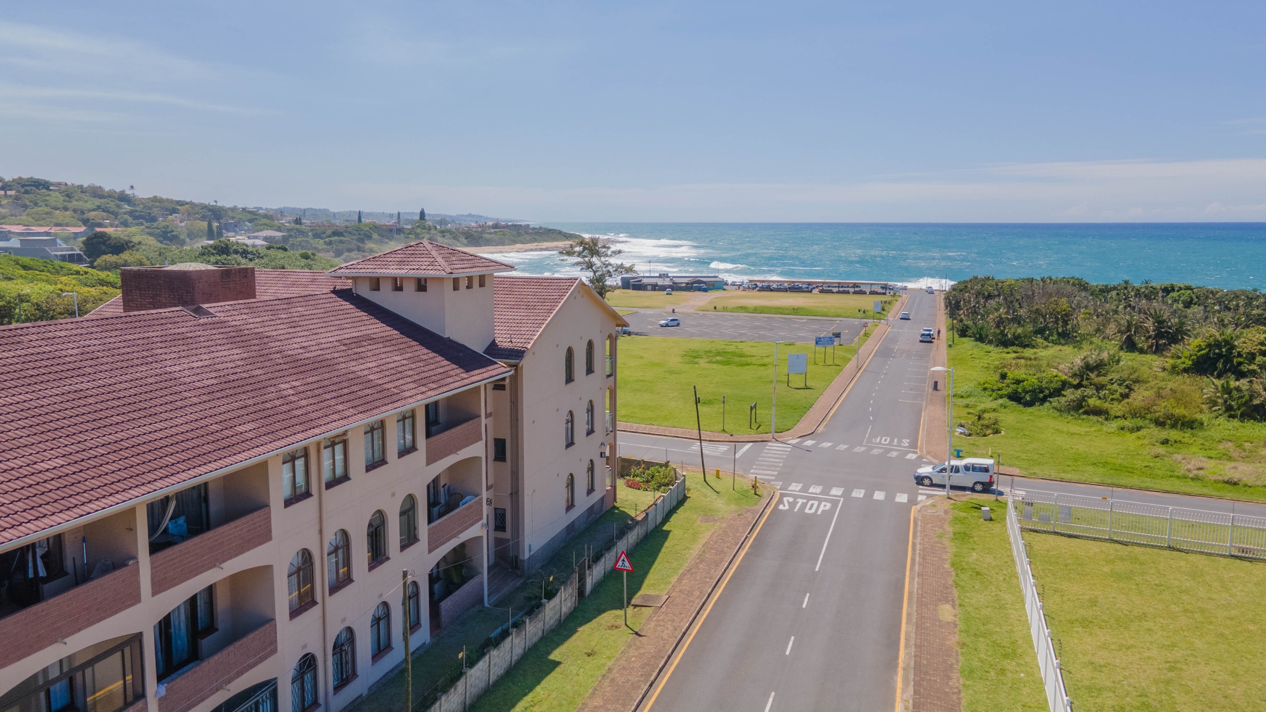 BRd-63 BEAUTIFULLY FURNISHED 2-BEDROOM APARTMENT WITH STUNNING SEA VIEWS