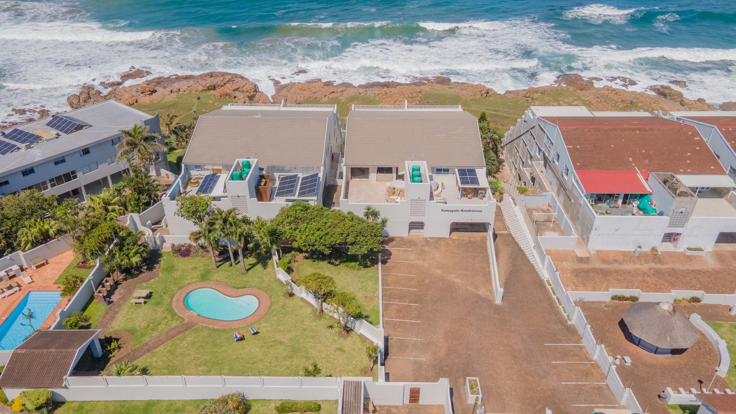 Seafront Sanctuary: Sweeping Ocean Views and Private Beach Access