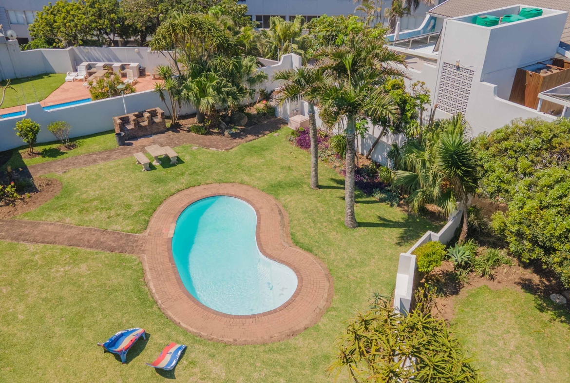 Seafront Sanctuary: Sweeping Ocean Views and Private Beach Access