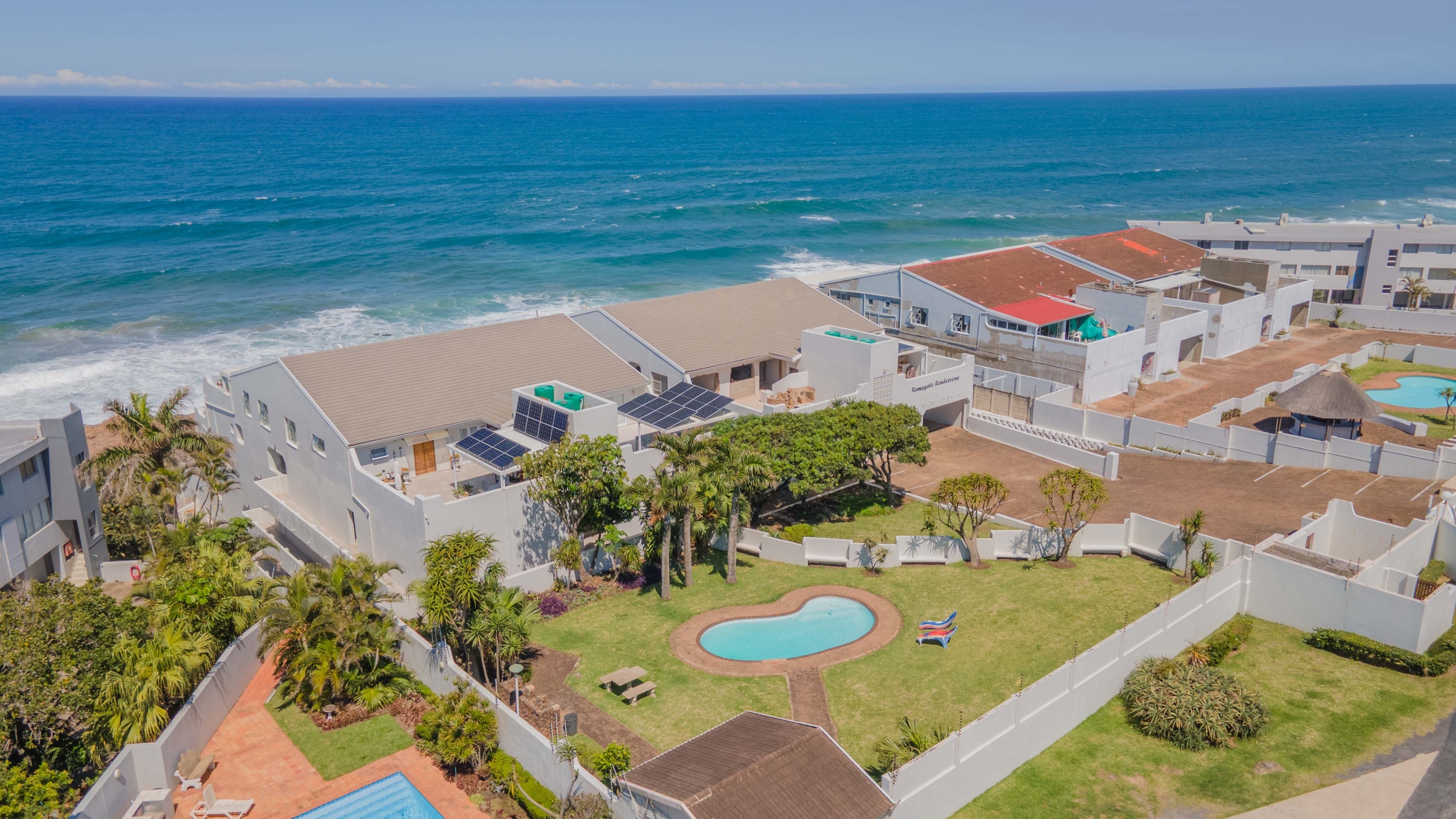 Seafront Sanctuary: Sweeping Ocean Views and Private Beach Access