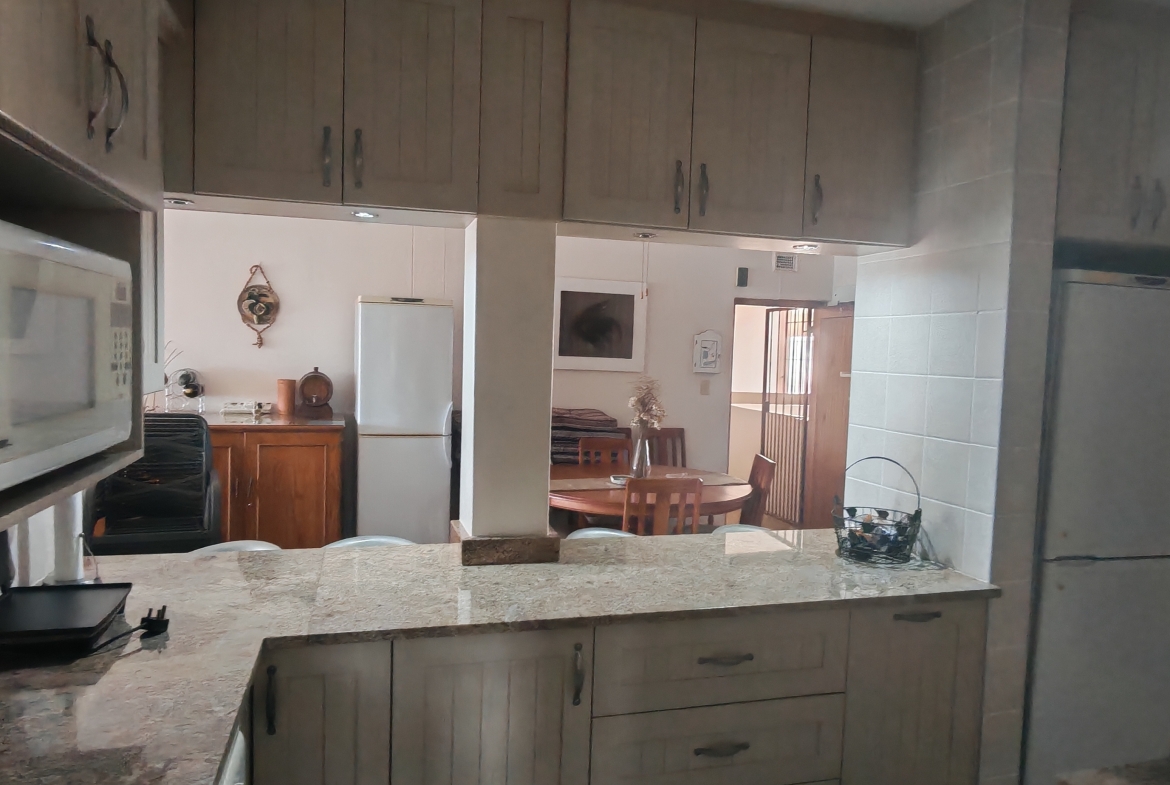 Stunning 3-Bedroom Apartment with Beautiful Sea Views in Margate