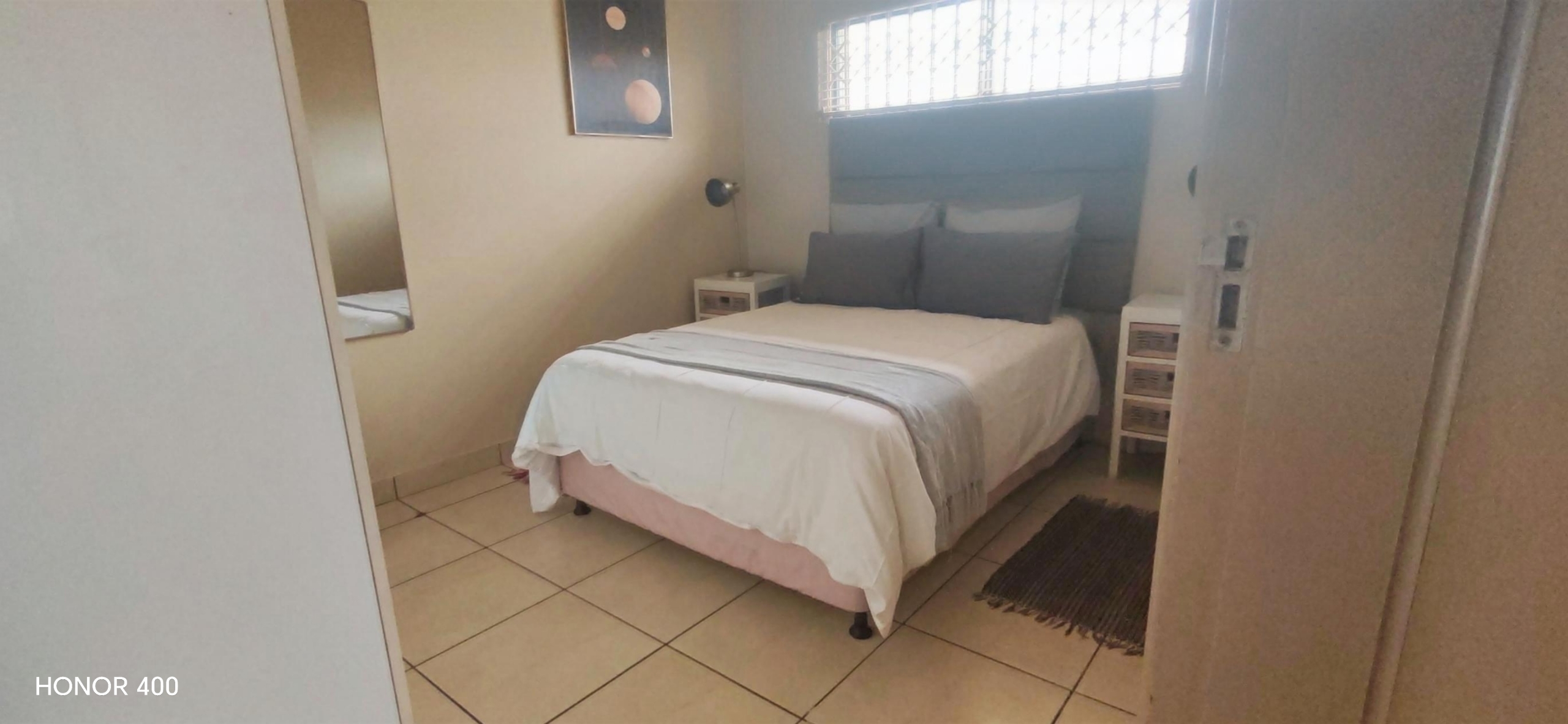 Spacious 3-Bedroom, 2-Bathroom Apartment in Margate
