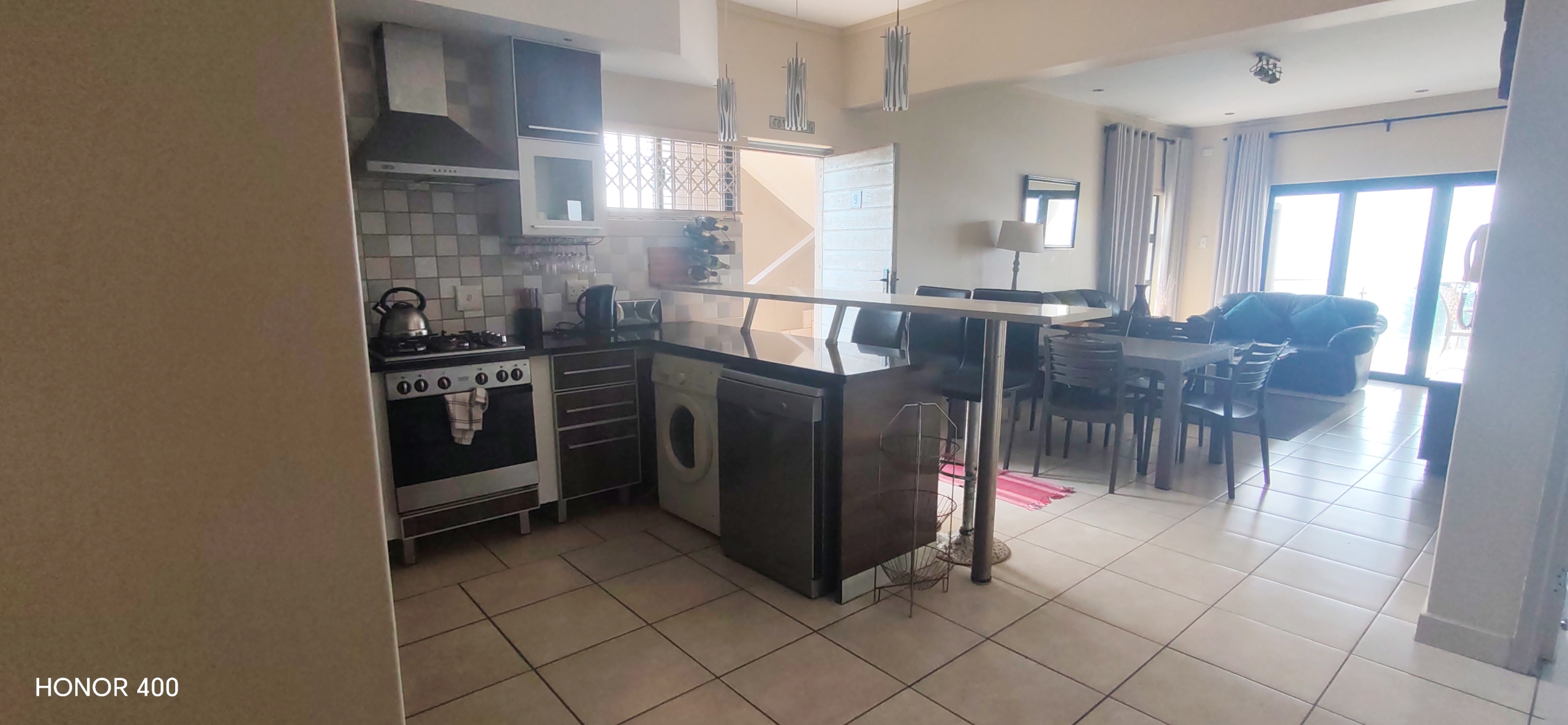 Spacious 3-Bedroom, 2-Bathroom Apartment in Margate