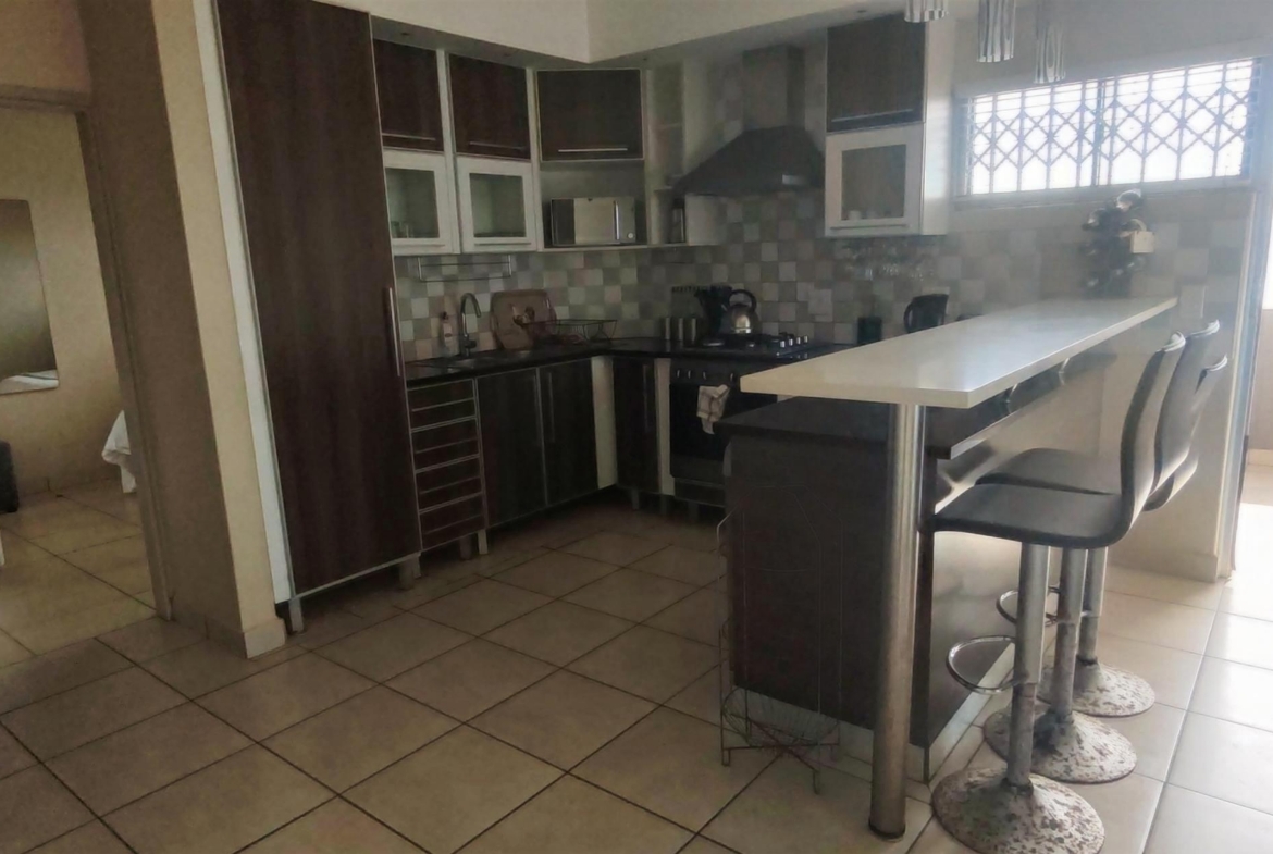 Spacious 3-Bedroom, 2-Bathroom Apartment in Margate