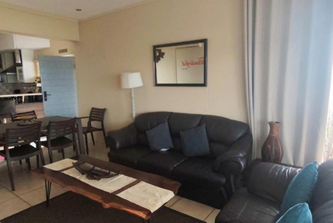 Spacious 3-Bedroom, 2-Bathroom Apartment in Margate