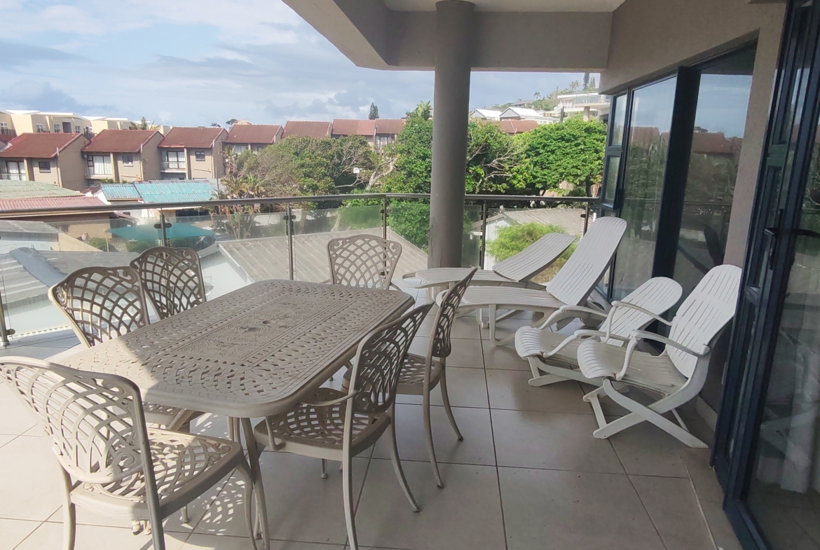 Spacious 3-Bedroom, 2-Bathroom Apartment in Margate