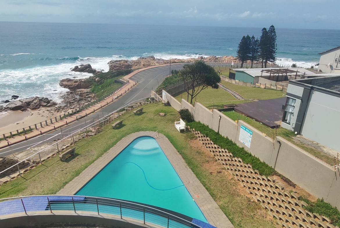 Spacious 3-Bedroom, 2-Bathroom Apartment in Margate