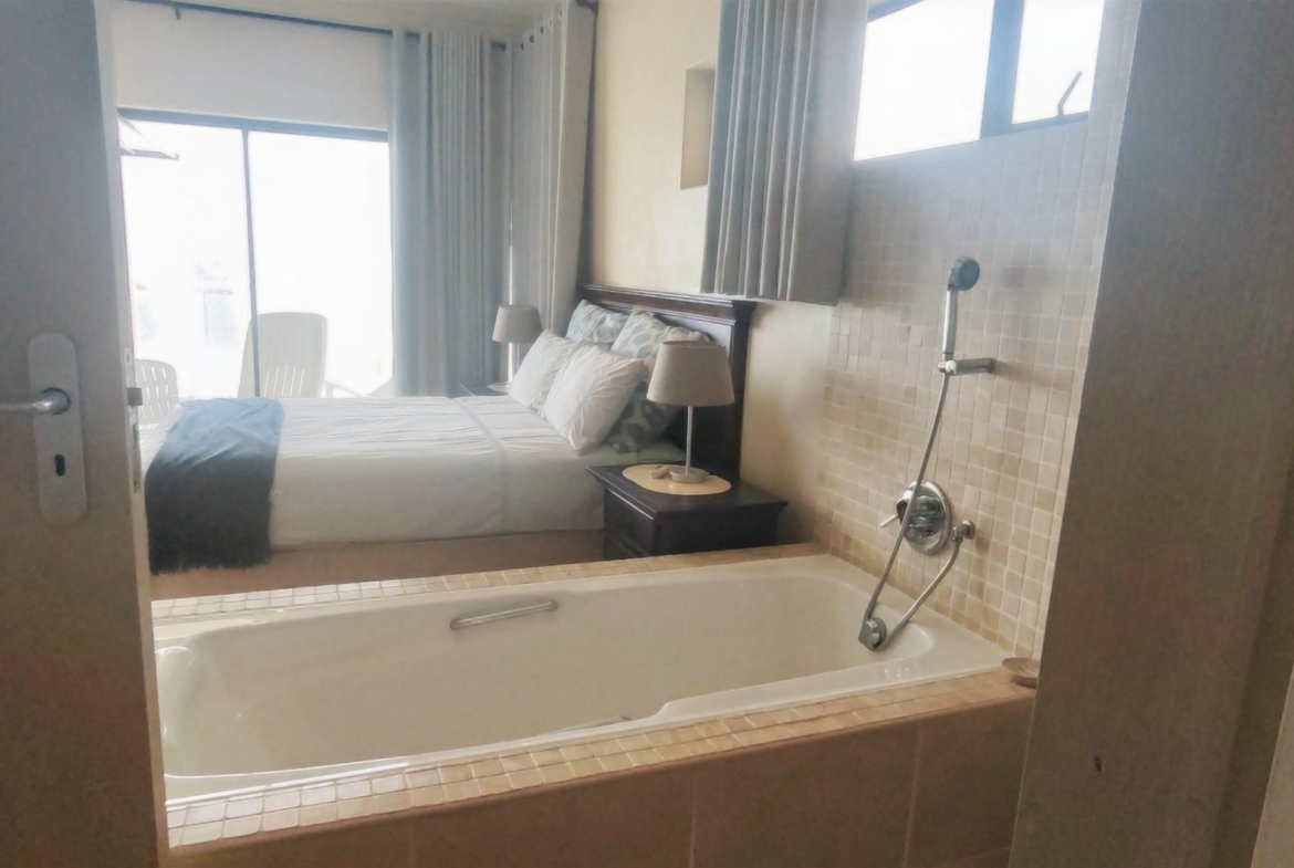 Spacious 3-Bedroom, 2-Bathroom Apartment in Margate