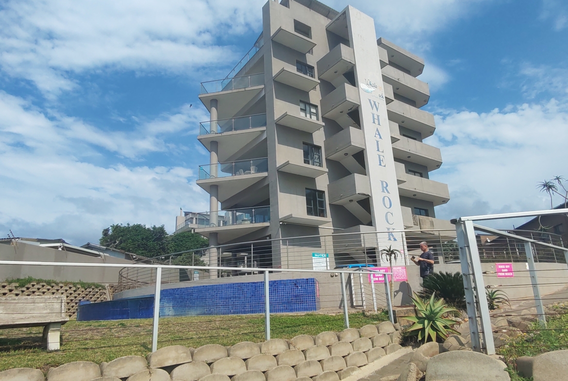 Spacious 3-Bedroom, 2-Bathroom Apartment in Margate