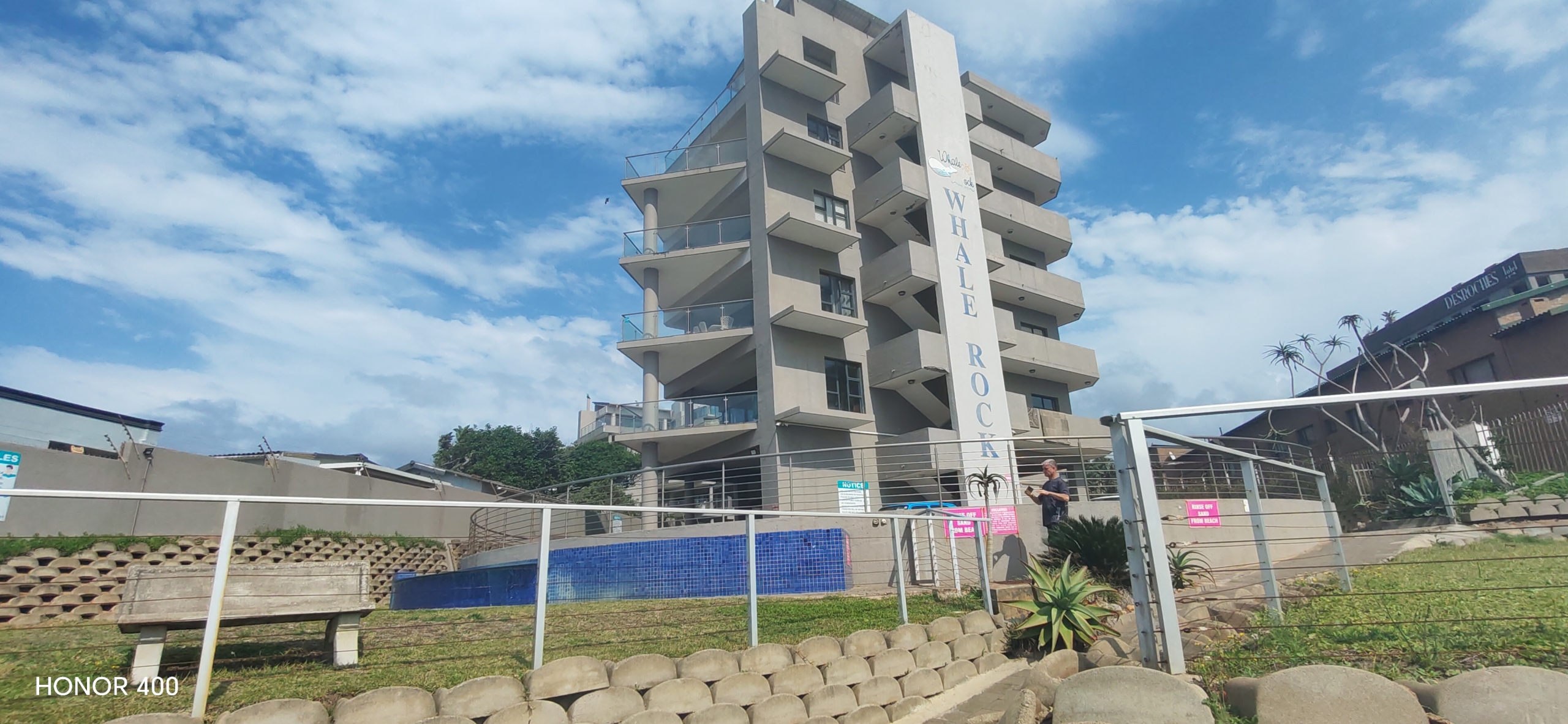 Spacious 3-Bedroom, 2-Bathroom Apartment in Margate