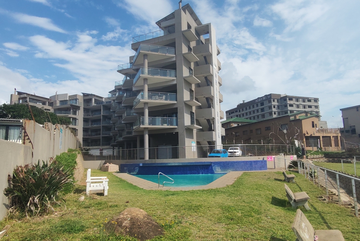 Spacious 3-Bedroom, 2-Bathroom Apartment in Margate