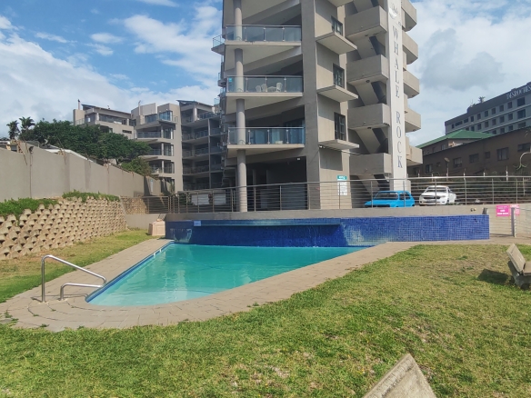Spacious 3-Bedroom, 2-Bathroom Apartment in Margate