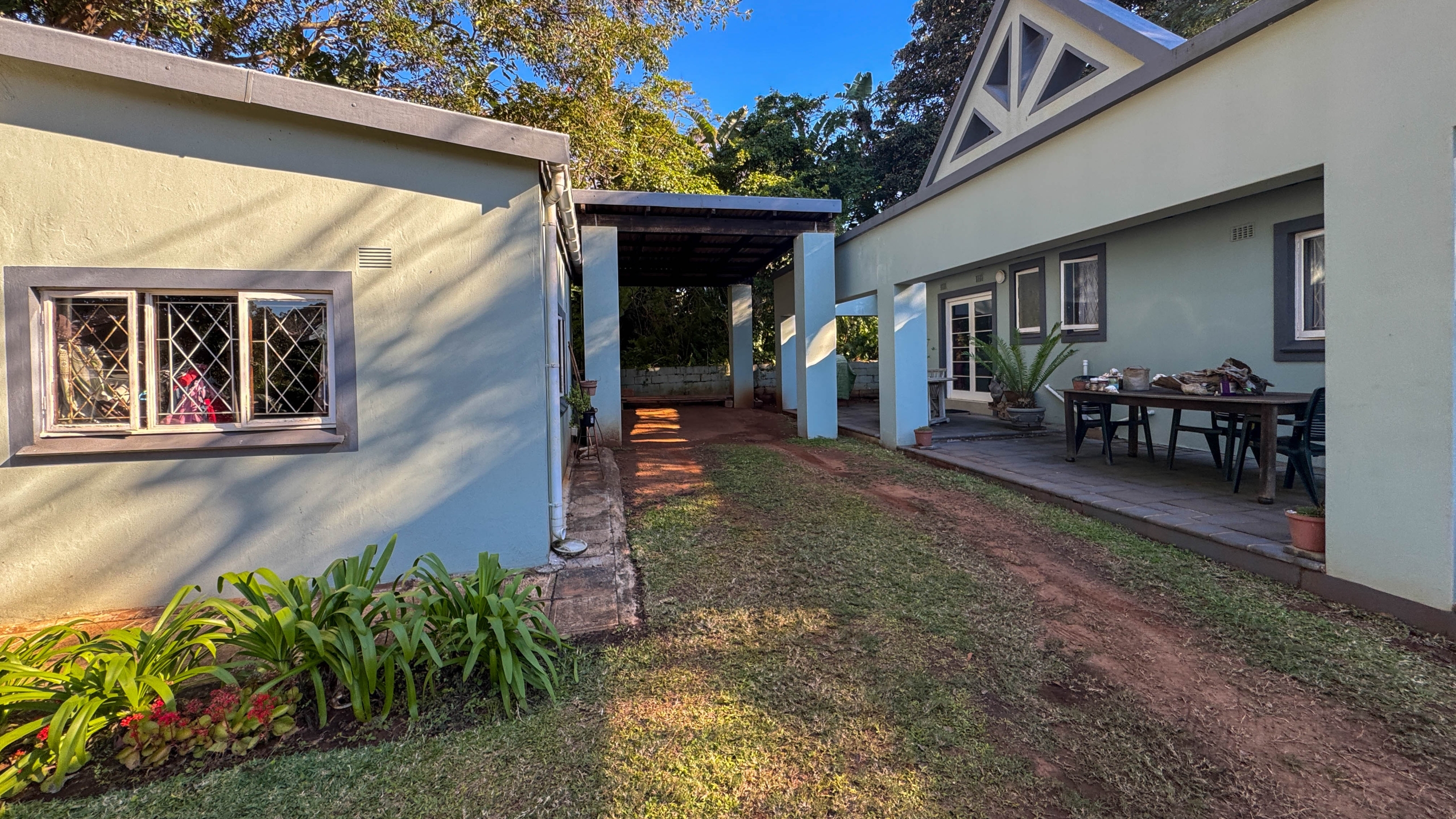 IMG_4138 Beach House & Two Flats in Trafalgar – Coastal Investment Opportunity on KZN’s South Coast