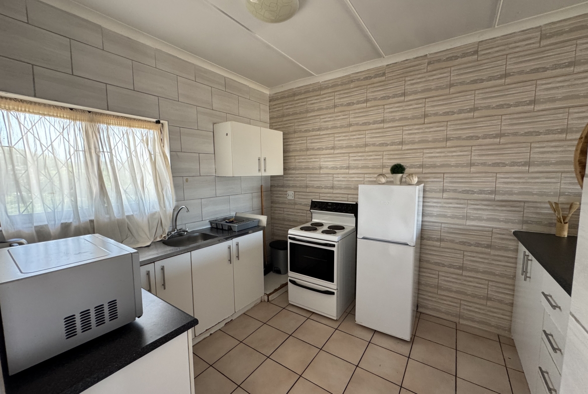BEAUTIFULLY FURNISHED 2-BEDROOM APARTMENT WITH STUNNING SEA VIEWS
