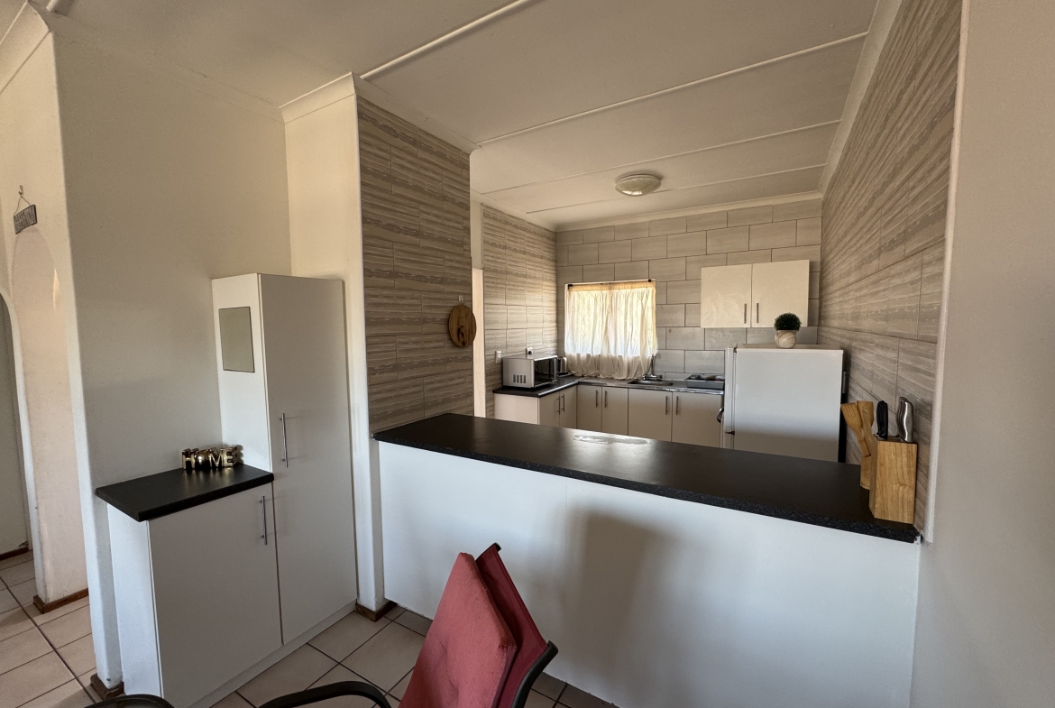 BEAUTIFULLY FURNISHED 2-BEDROOM APARTMENT WITH STUNNING SEA VIEWS