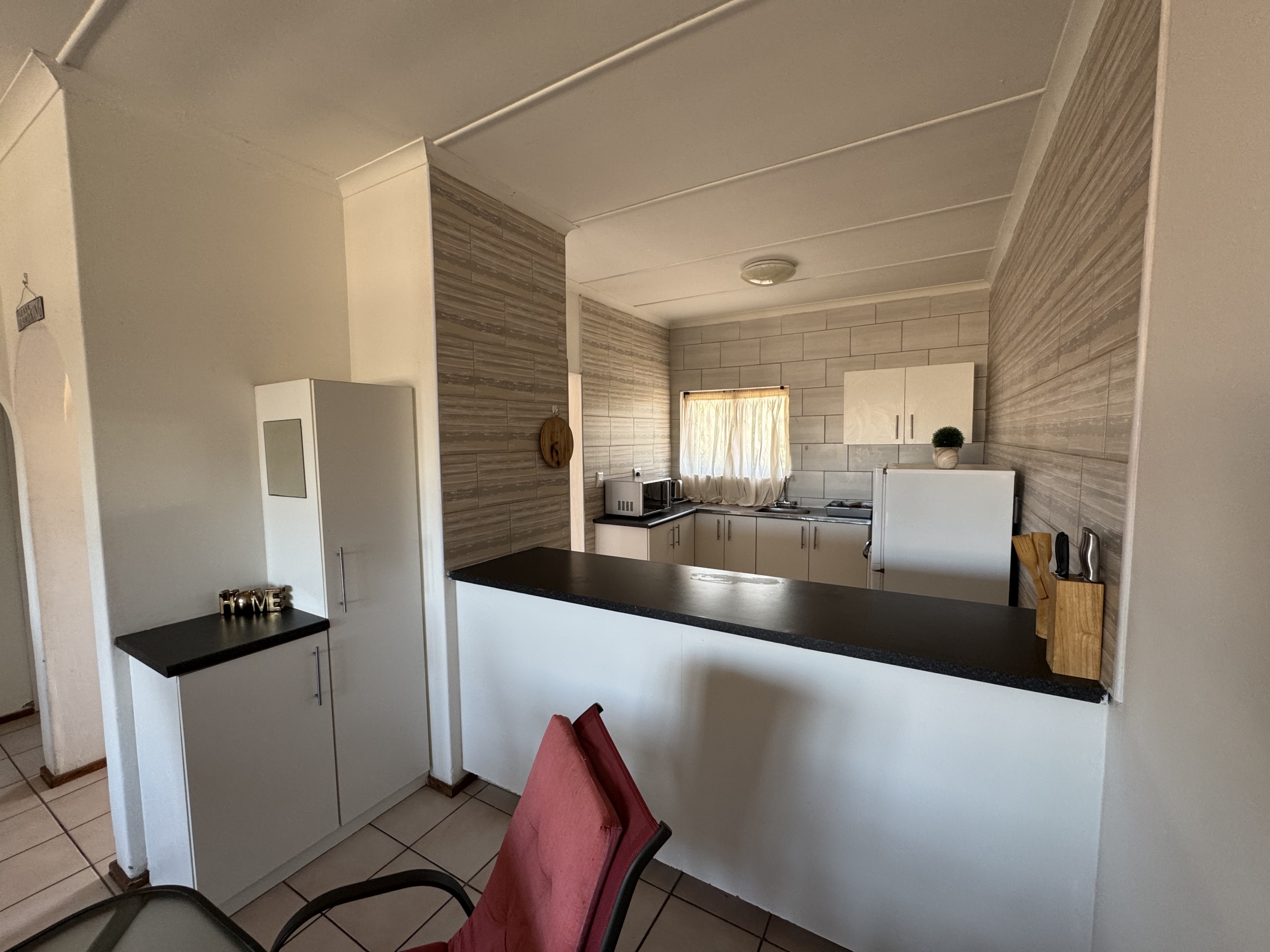 IMG_4415 BEAUTIFULLY FURNISHED 2-BEDROOM APARTMENT WITH STUNNING SEA VIEWS