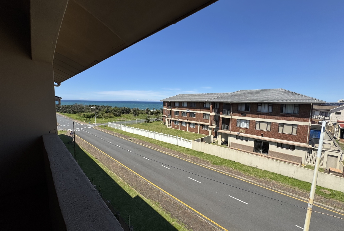 BEAUTIFULLY FURNISHED 2-BEDROOM APARTMENT WITH STUNNING SEA VIEWS