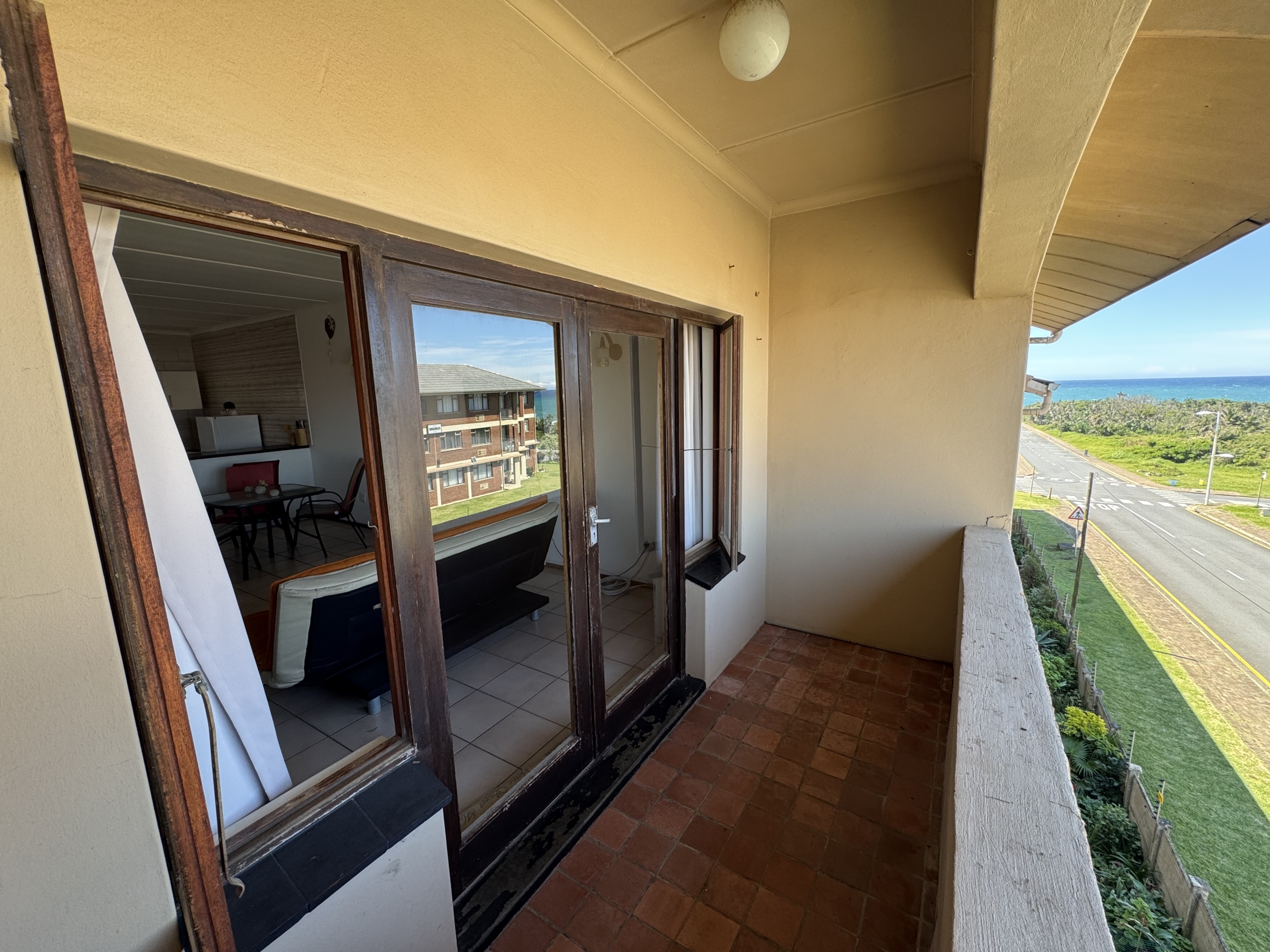 IMG_4420 BEAUTIFULLY FURNISHED 2-BEDROOM APARTMENT WITH STUNNING SEA VIEWS