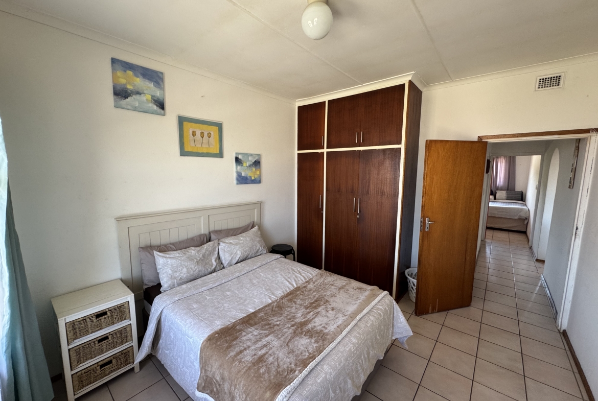 BEAUTIFULLY FURNISHED 2-BEDROOM APARTMENT WITH STUNNING SEA VIEWS
