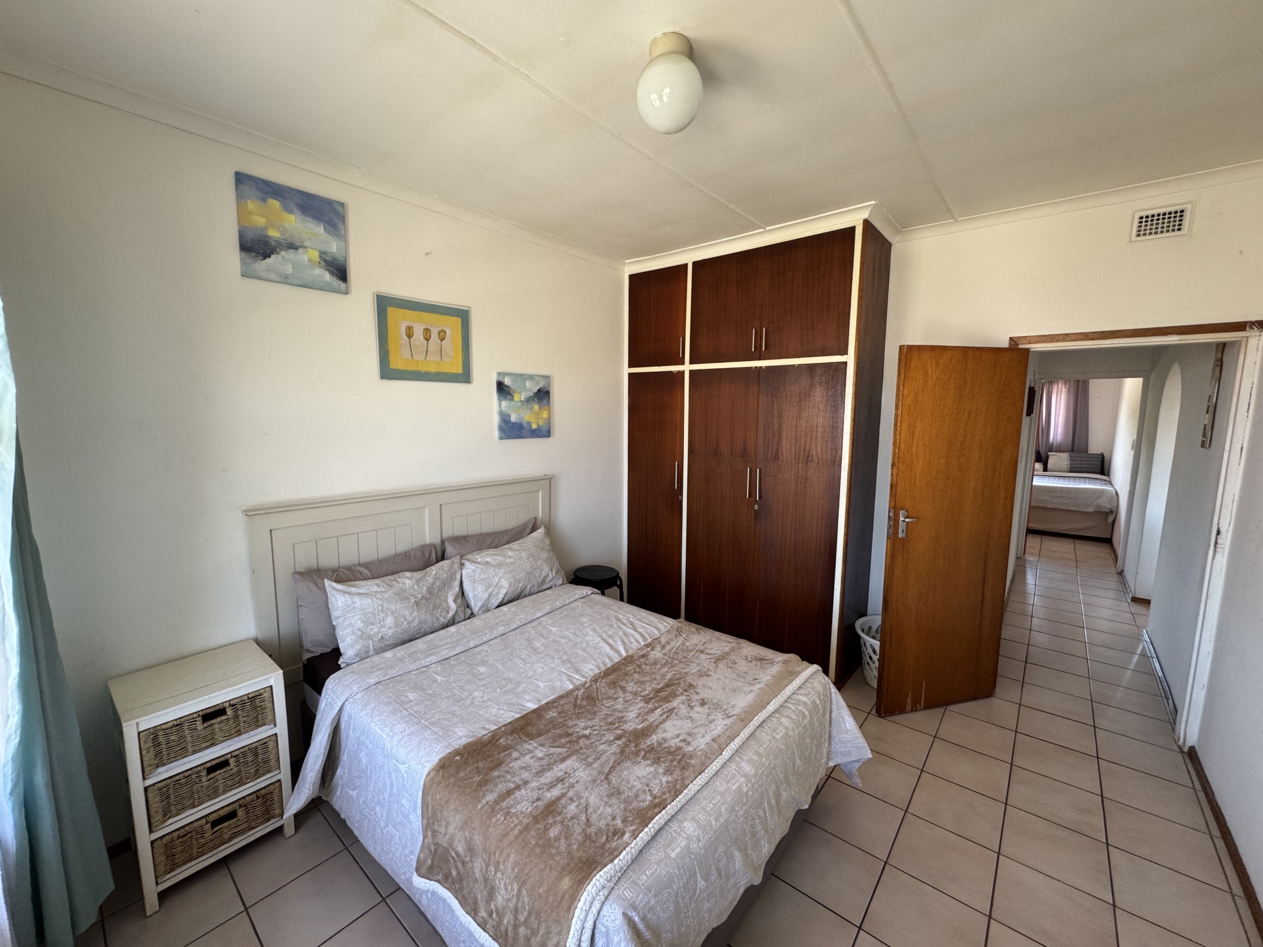 IMG_4424 BEAUTIFULLY FURNISHED 2-BEDROOM APARTMENT WITH STUNNING SEA VIEWS