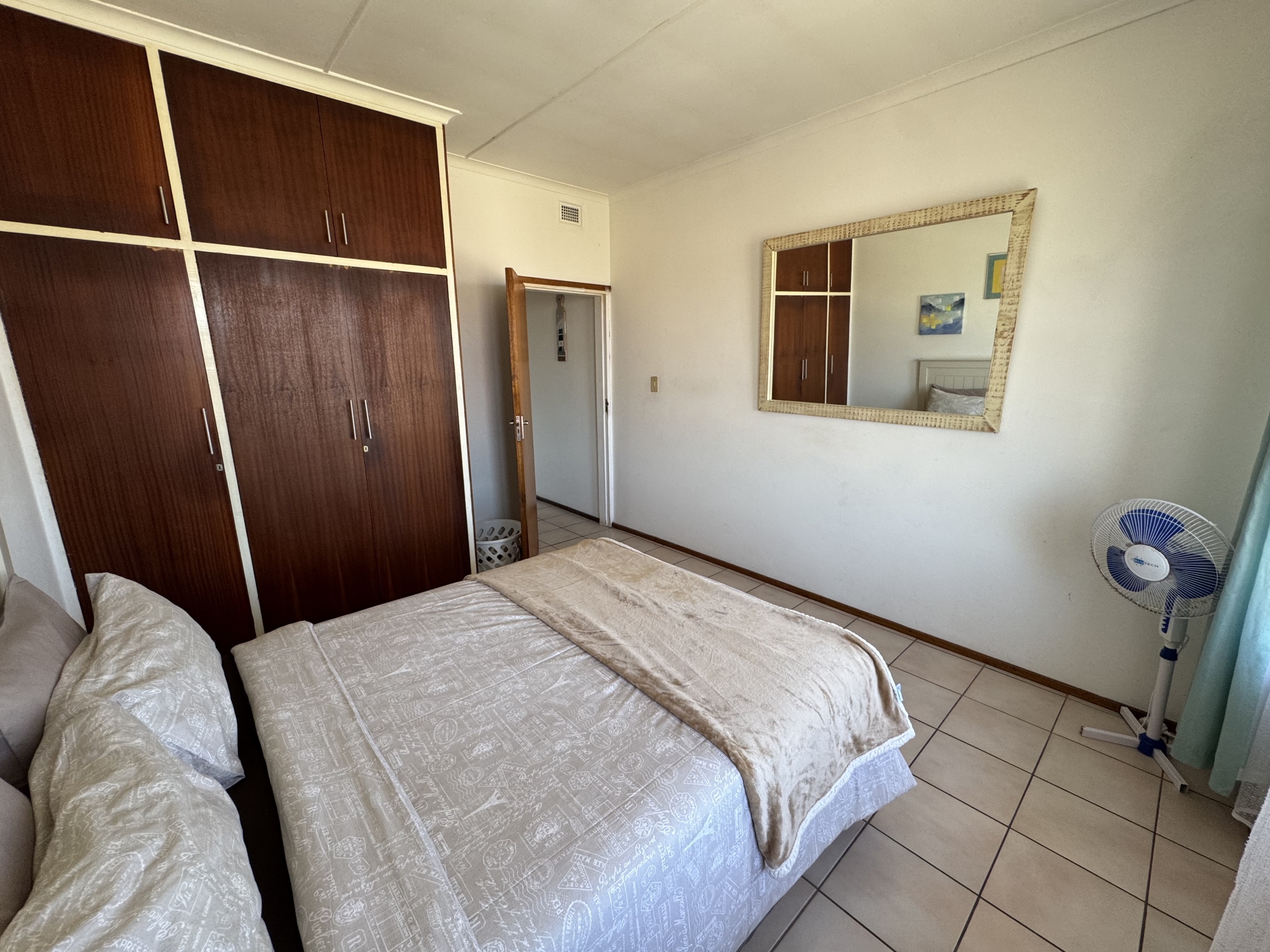 IMG_4425 BEAUTIFULLY FURNISHED 2-BEDROOM APARTMENT WITH STUNNING SEA VIEWS