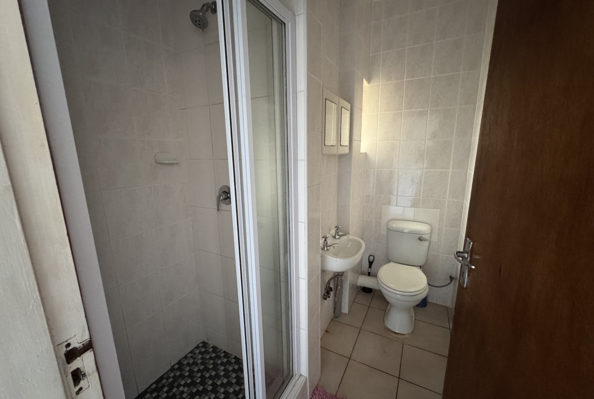 BEAUTIFULLY FURNISHED 2-BEDROOM APARTMENT WITH STUNNING SEA VIEWS