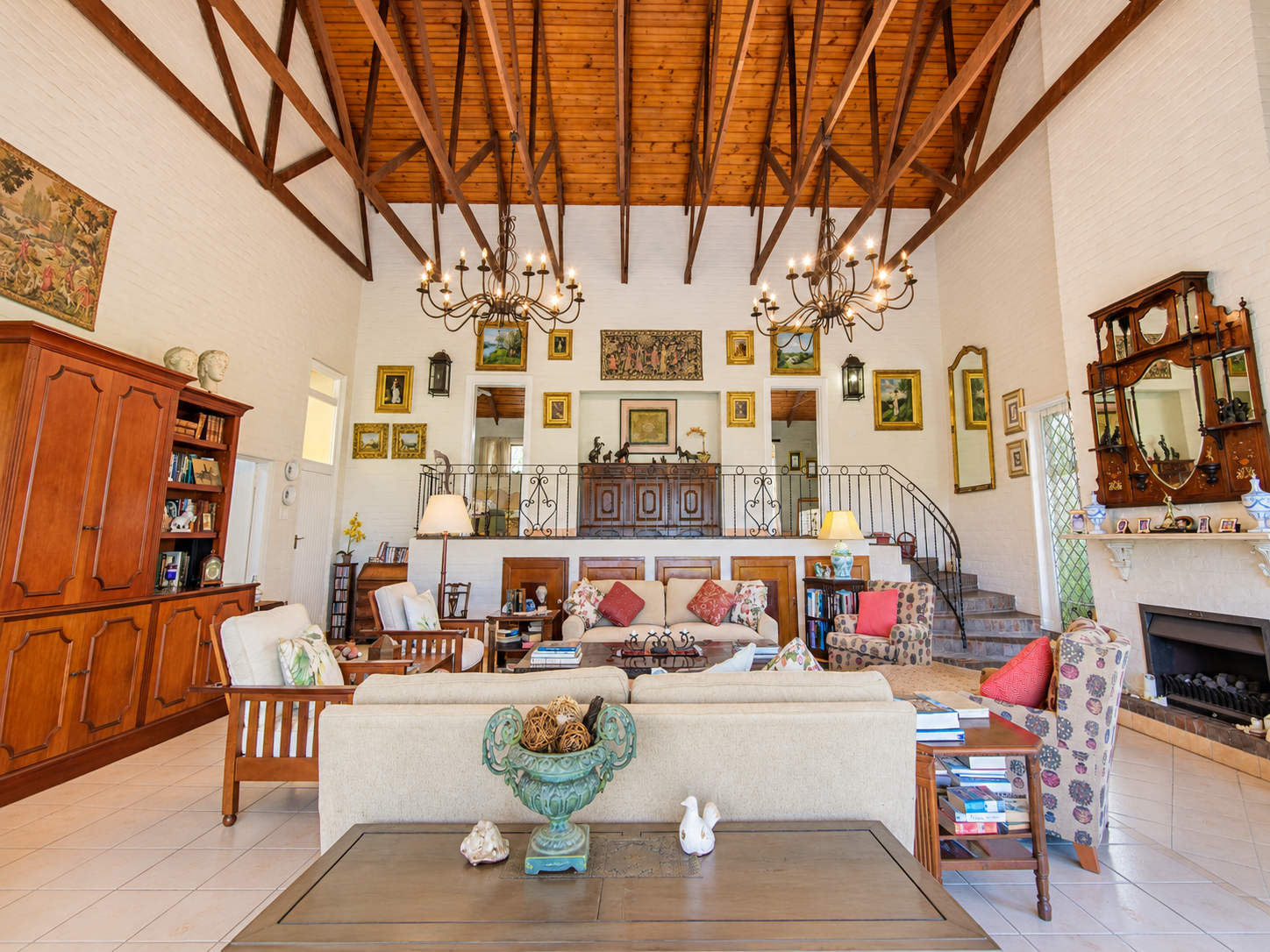 MD18 RAMSGATE – MAGNIFICENT OCEAN-VIEW HOME WITH TWO COTTAGES, POOL & BREATHTAKING 180° SEA VIEWS