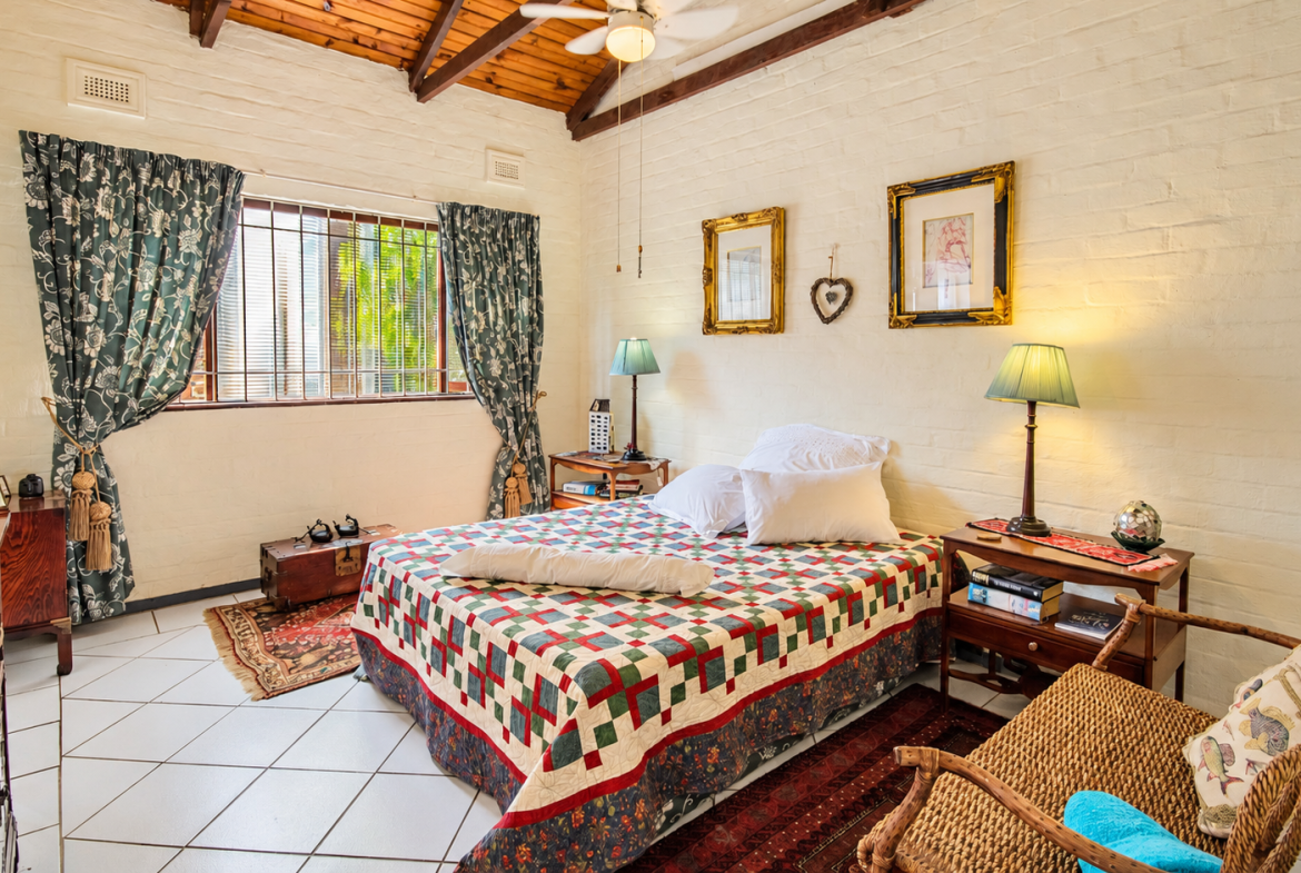 RAMSGATE – MAGNIFICENT OCEAN-VIEW HOME WITH TWO COTTAGES, POOL & BREATHTAKING 180° SEA VIEWS