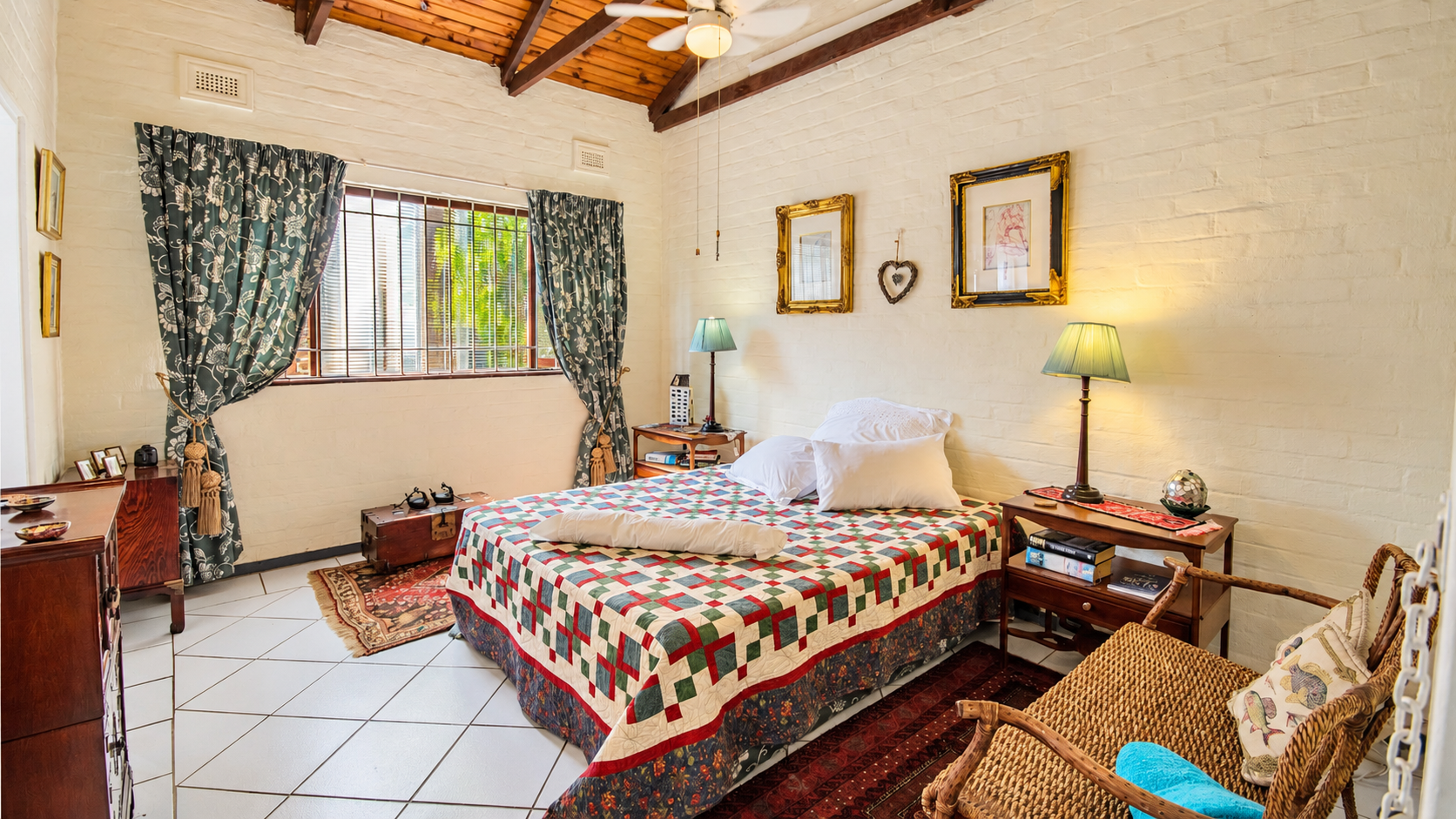 MD22 RAMSGATE – MAGNIFICENT OCEAN-VIEW HOME WITH TWO COTTAGES, POOL & BREATHTAKING 180° SEA VIEWS