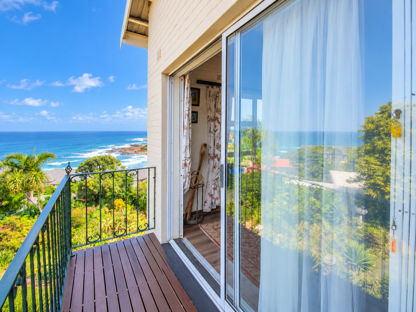 MD8 RAMSGATE – MAGNIFICENT OCEAN-VIEW HOME WITH TWO COTTAGES, POOL & BREATHTAKING 180° SEA VIEWS
