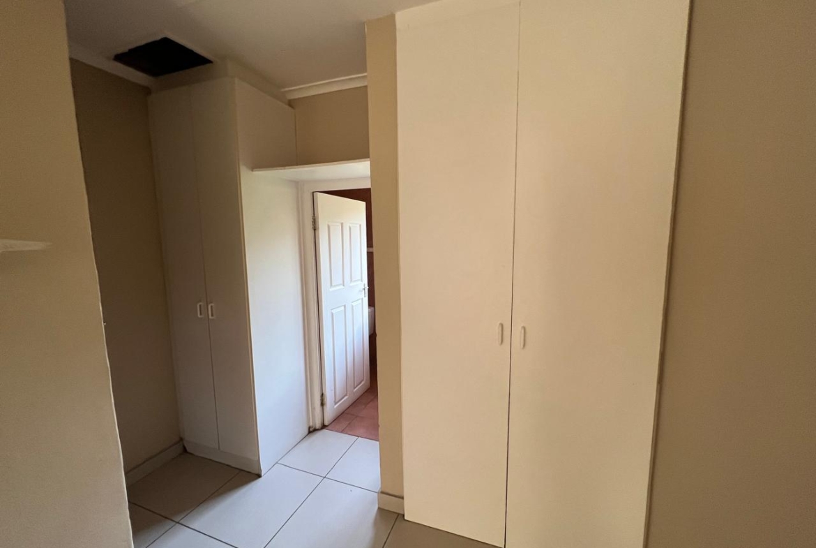 SPACIOUS FAMILY HOME WITH ADDITIONAL COTTAGE IN UVONGO