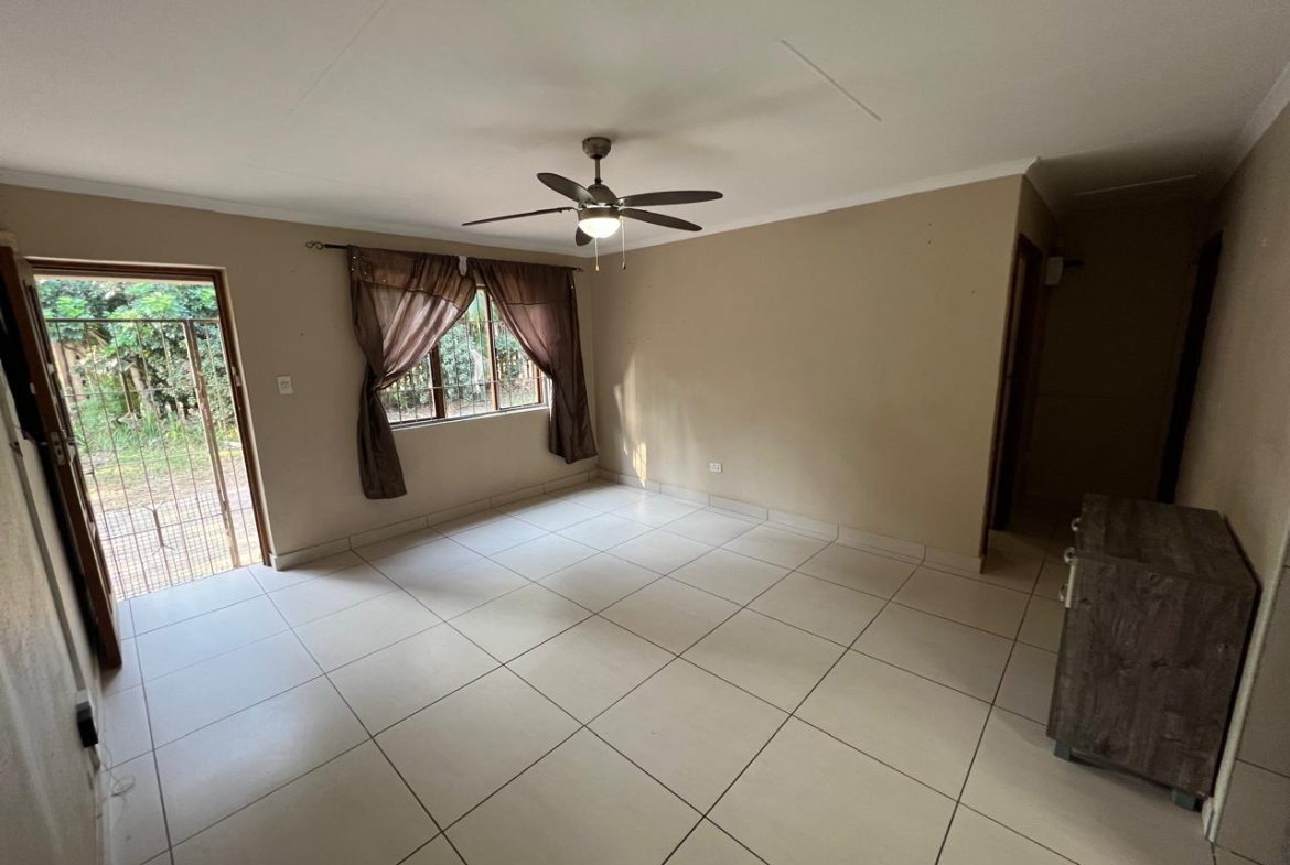 SPACIOUS FAMILY HOME WITH ADDITIONAL COTTAGE IN UVONGO