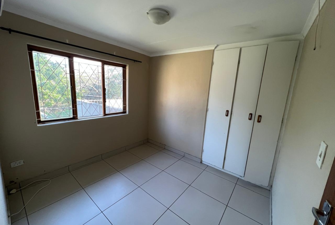 SPACIOUS FAMILY HOME WITH ADDITIONAL COTTAGE IN UVONGO