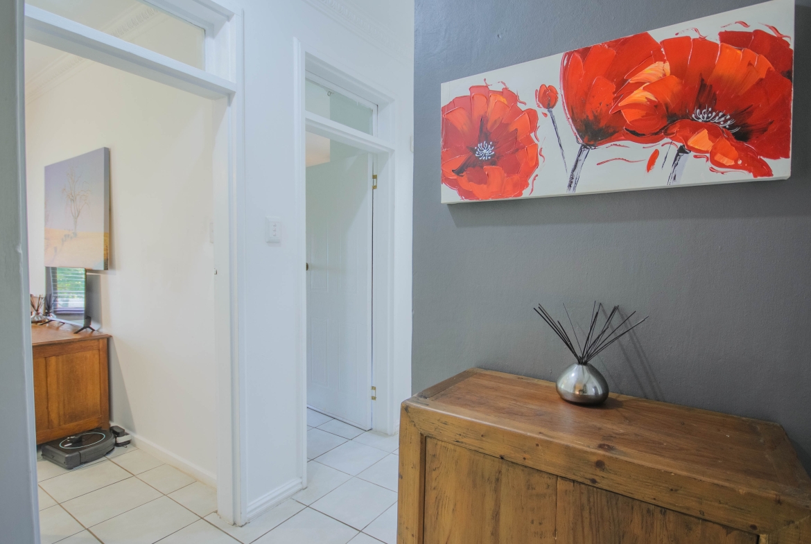 Move In & Make It Yours: Family Home with 2 Flatlets, Staff Quarters, Pool & Solar and So Much More