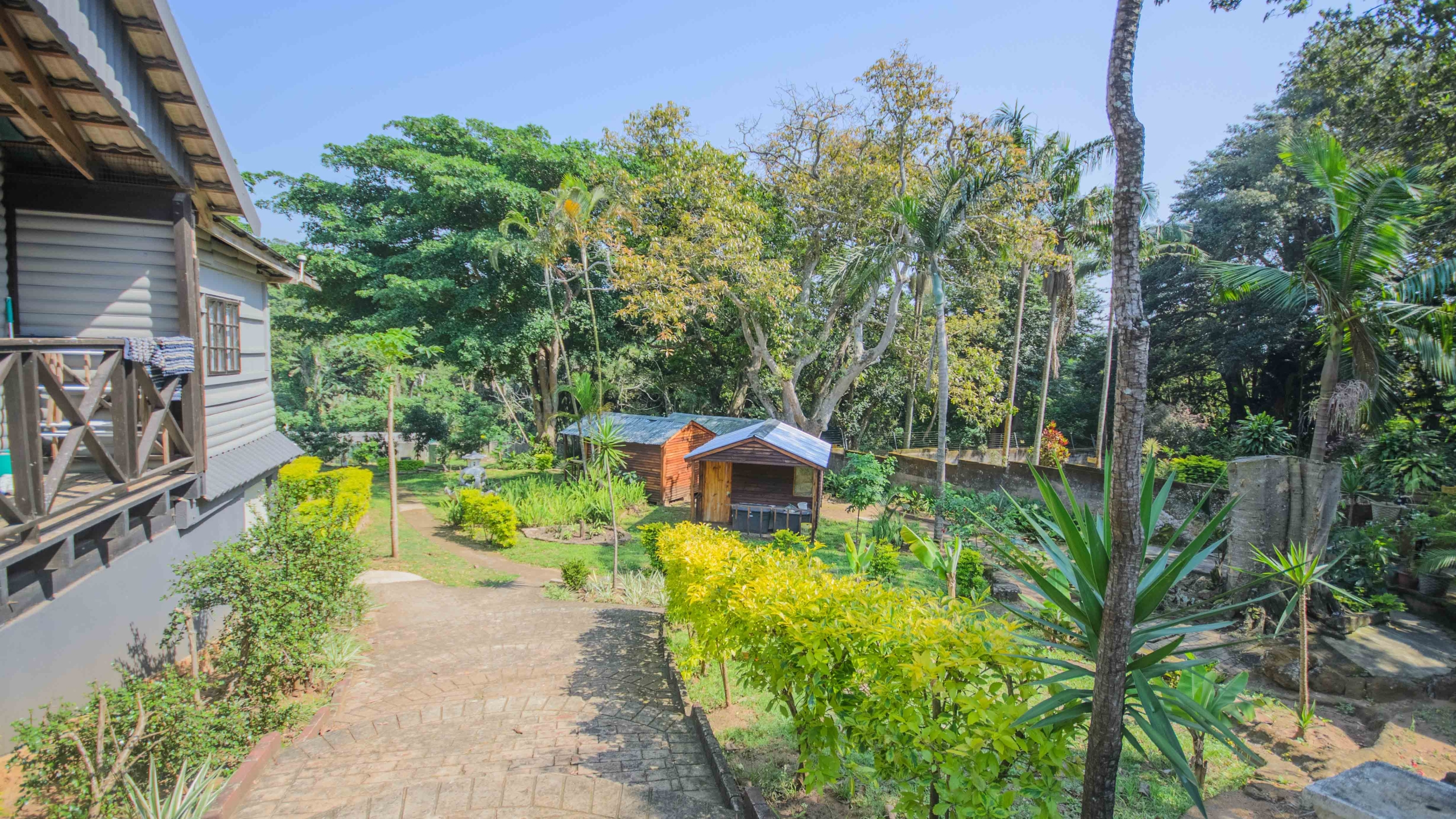 Move In & Make It Yours: Family Home with 2 Flatlets, Staff Quarters, Pool & Solar and So Much More