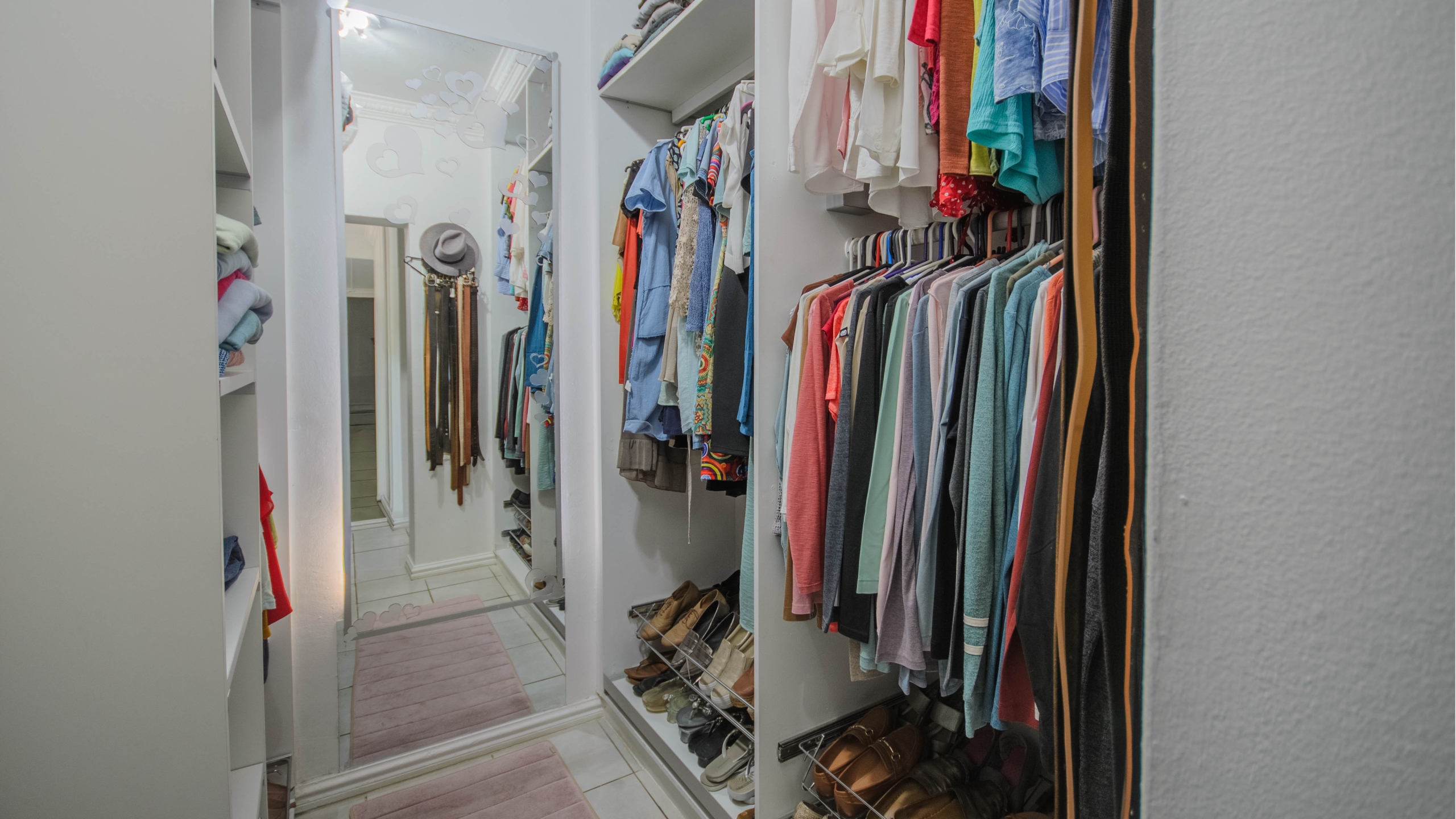Move In & Make It Yours: Family Home with 2 Flatlets, Staff Quarters, Pool & Solar and So Much More
