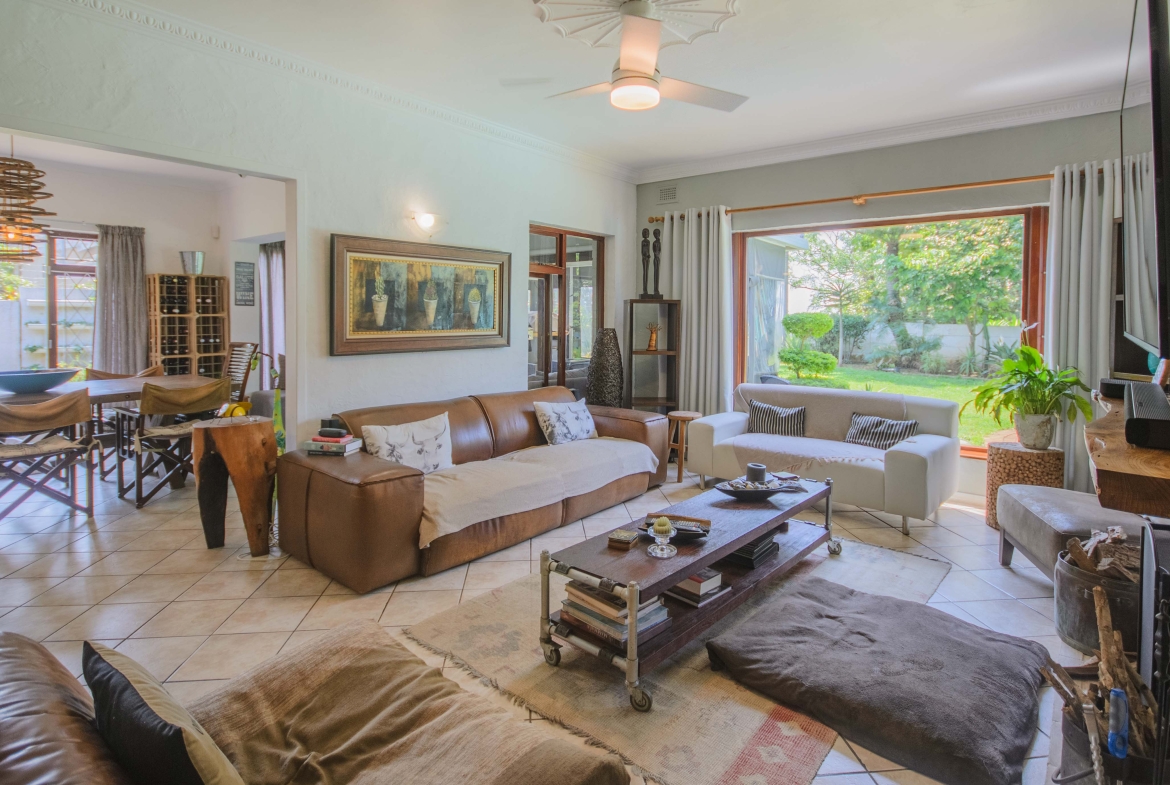 Move In & Make It Yours: Family Home with 2 Flatlets, Staff Quarters, Pool & Solar and So Much More