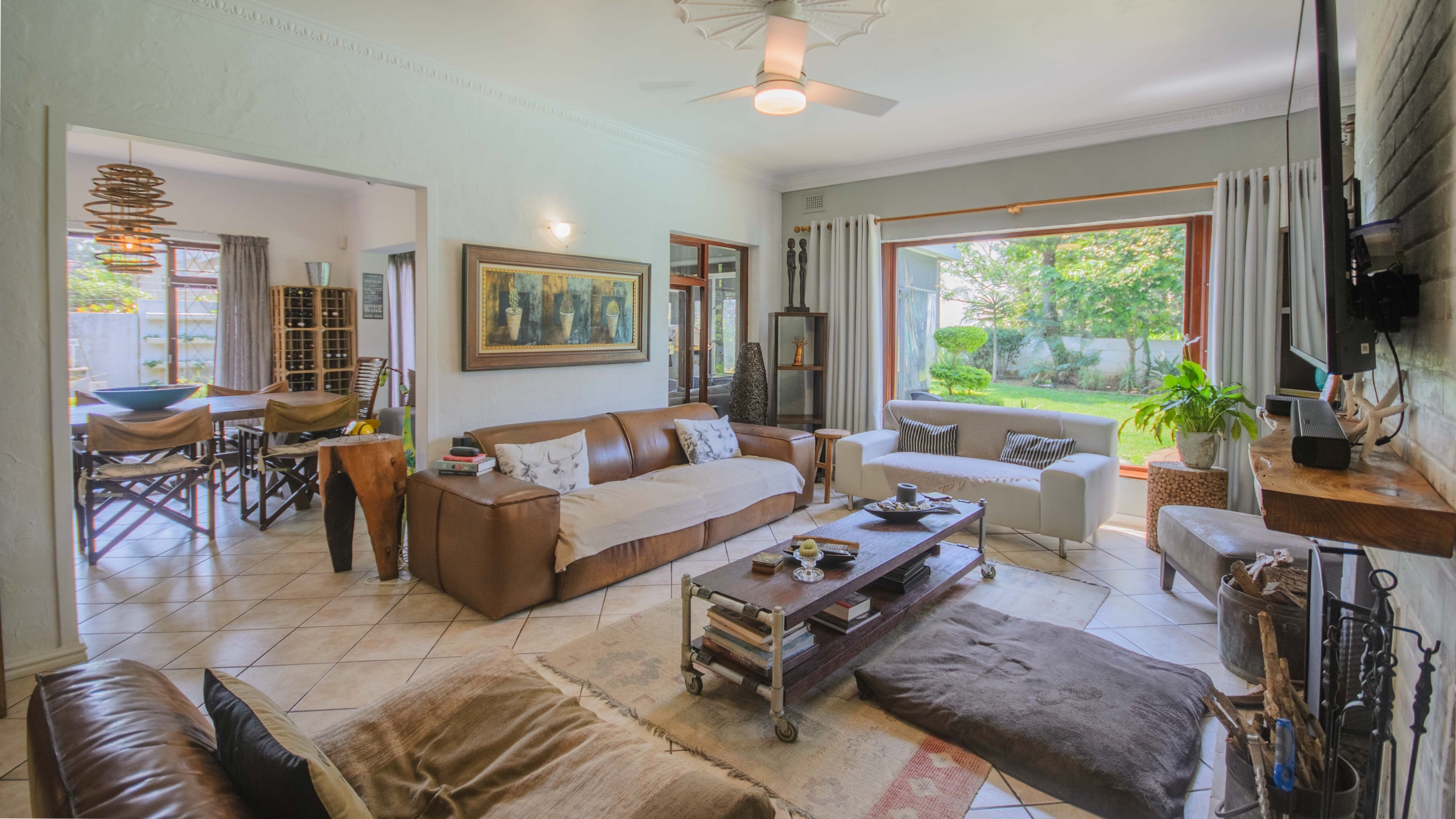 Move In & Make It Yours: Family Home with 2 Flatlets, Staff Quarters, Pool & Solar and So Much More