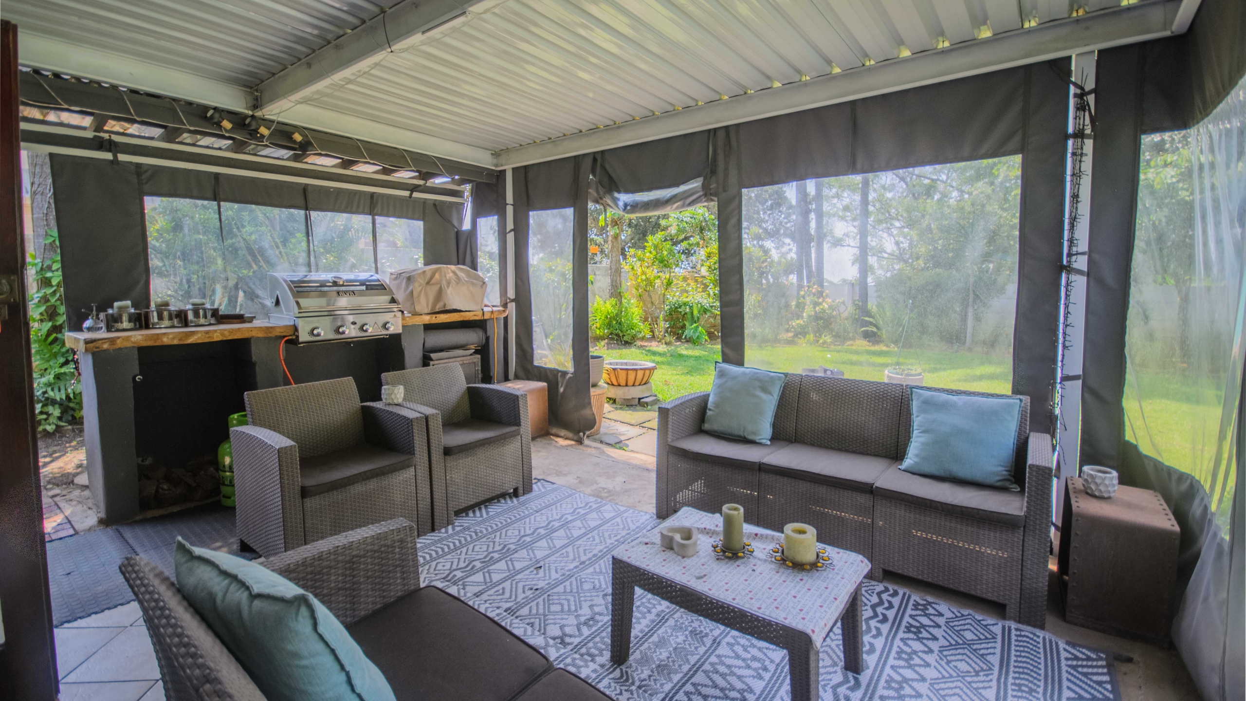 Move In & Make It Yours: Family Home with 2 Flatlets, Staff Quarters, Pool & Solar and So Much More