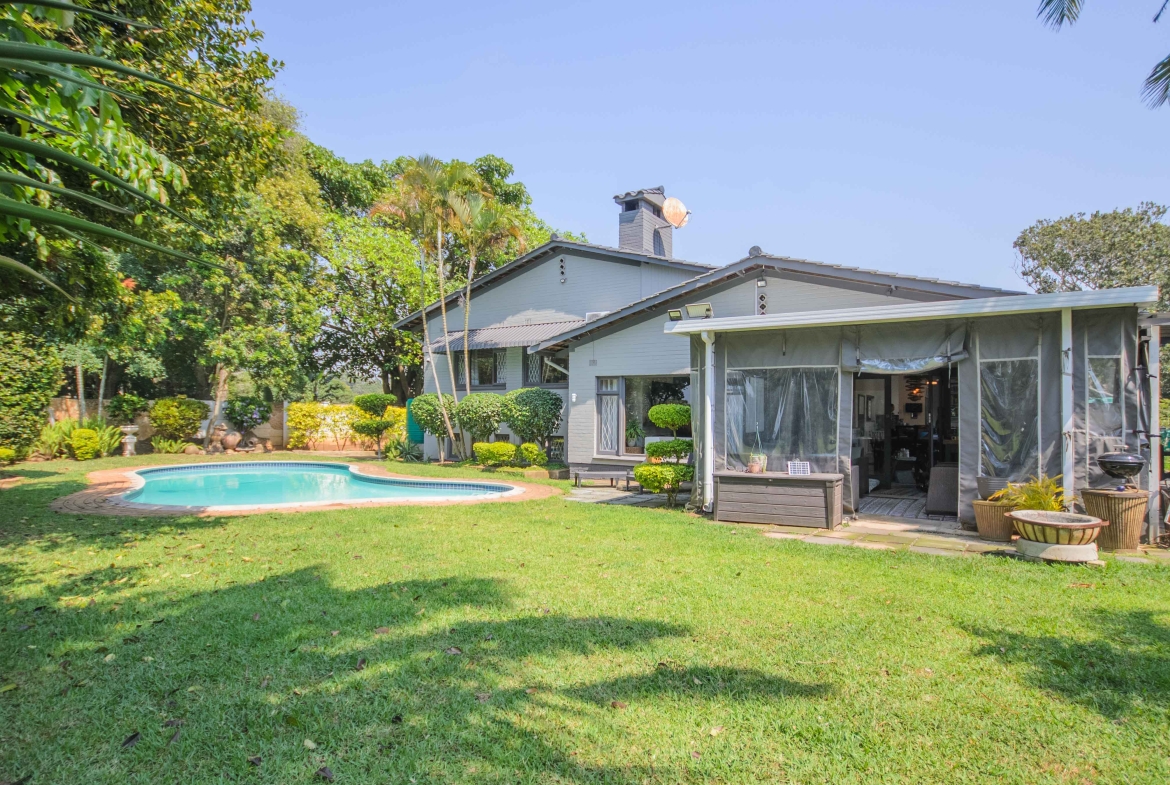 Move In & Make It Yours: Family Home with 2 Flatlets, Staff Quarters, Pool & Solar and So Much More
