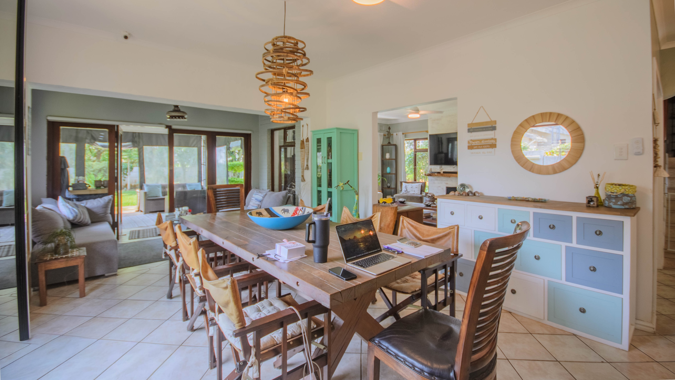 Move In & Make It Yours: Family Home with 2 Flatlets, Staff Quarters, Pool & Solar and So Much More