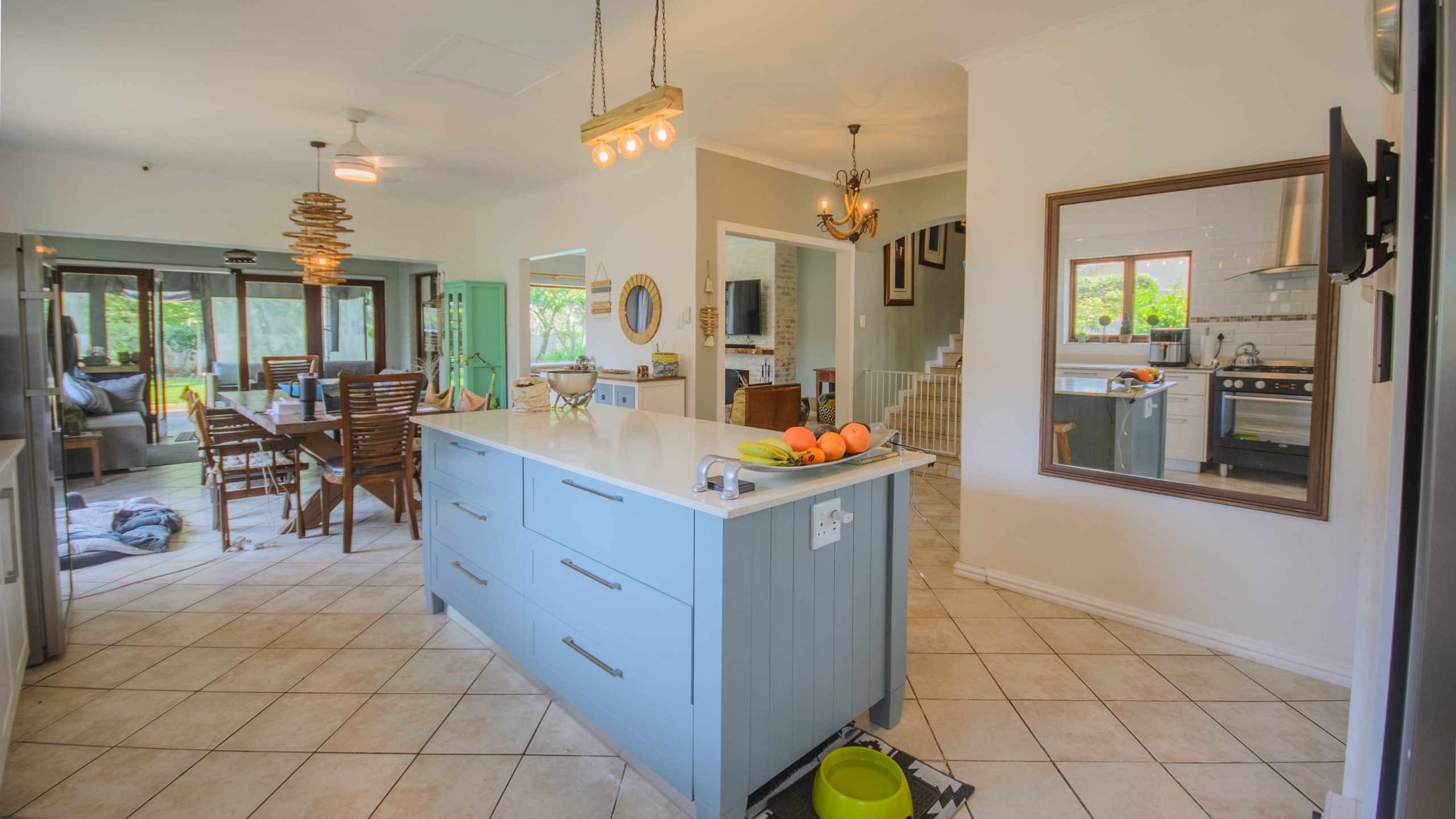 Move In & Make It Yours: Family Home with 2 Flatlets, Staff Quarters, Pool & Solar and So Much More