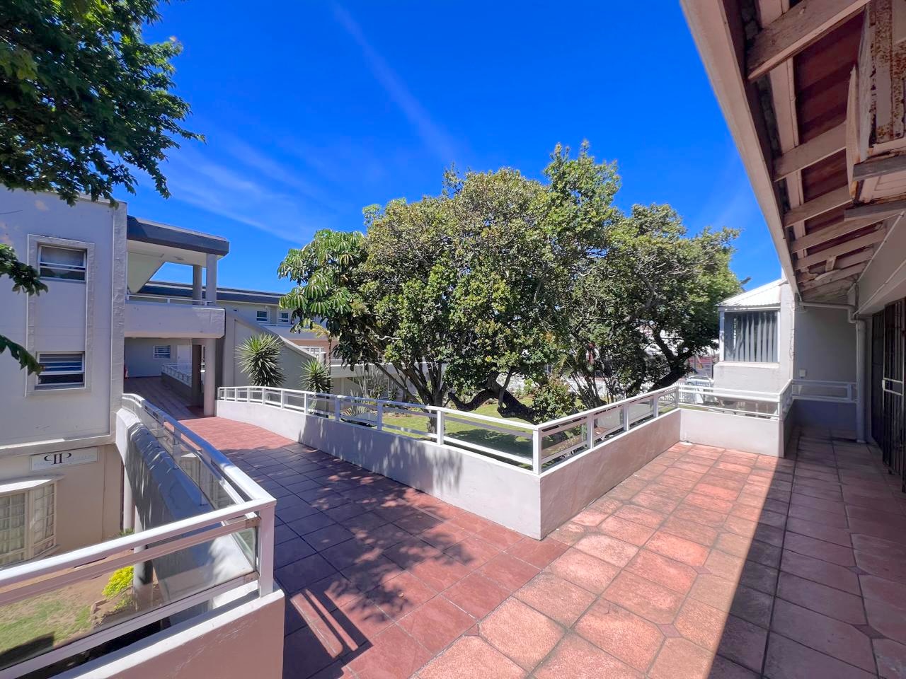 WhatsApp Image 2026-10-22 at 10.27.39 (14) 3 Bedroom Apartment Uvongo Beach