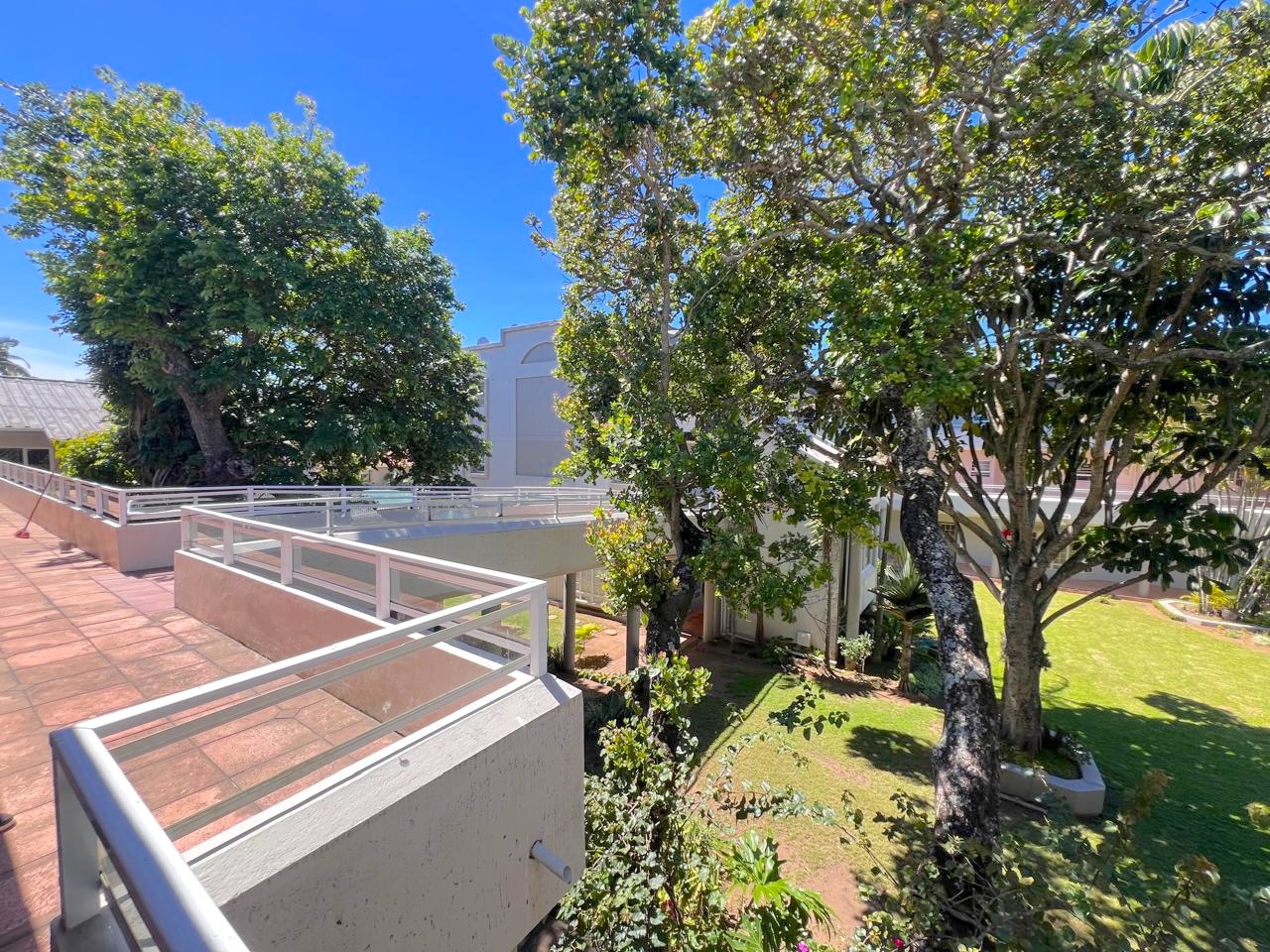 WhatsApp Image 2026-10-22 at 10.27.39 (17) 3 Bedroom Apartment Uvongo Beach