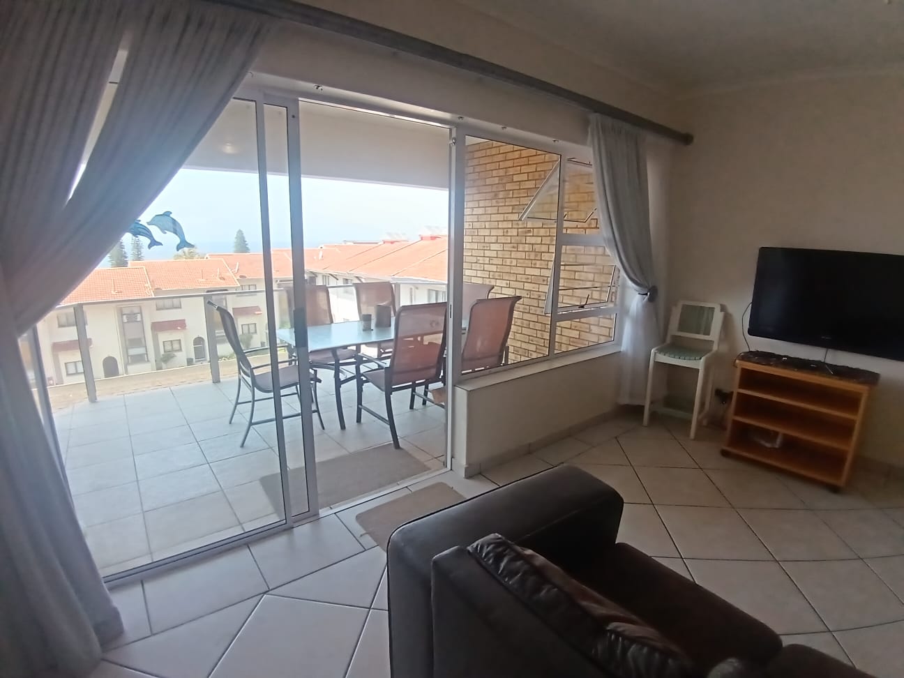 b4052548-51bb-445f-9cac-12788785763c Spacious 3 Bedroom, 1.5 Bathroom, open plan, Uvongo sea view for Sale