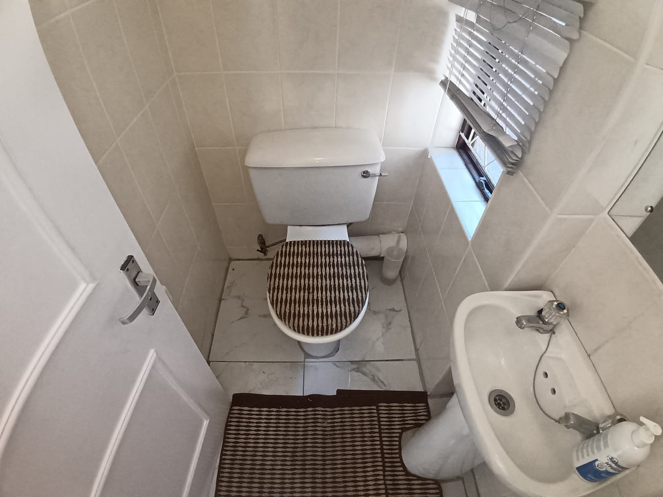 cbad4fef-e0d5-4b2e-b2c7-600b74c3ebd2 3 Bedroom, 2.5 Bedroom, open plan, Uvongo sea view for Sale