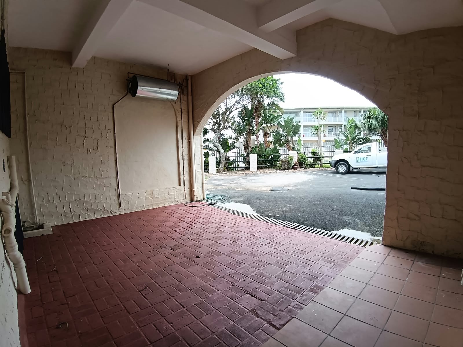 f3f203b9-68d8-47c9-a5da-27da889a3009 2 Bedroom, 1 Bathroom, open plan, Uvongo sea view for Sale